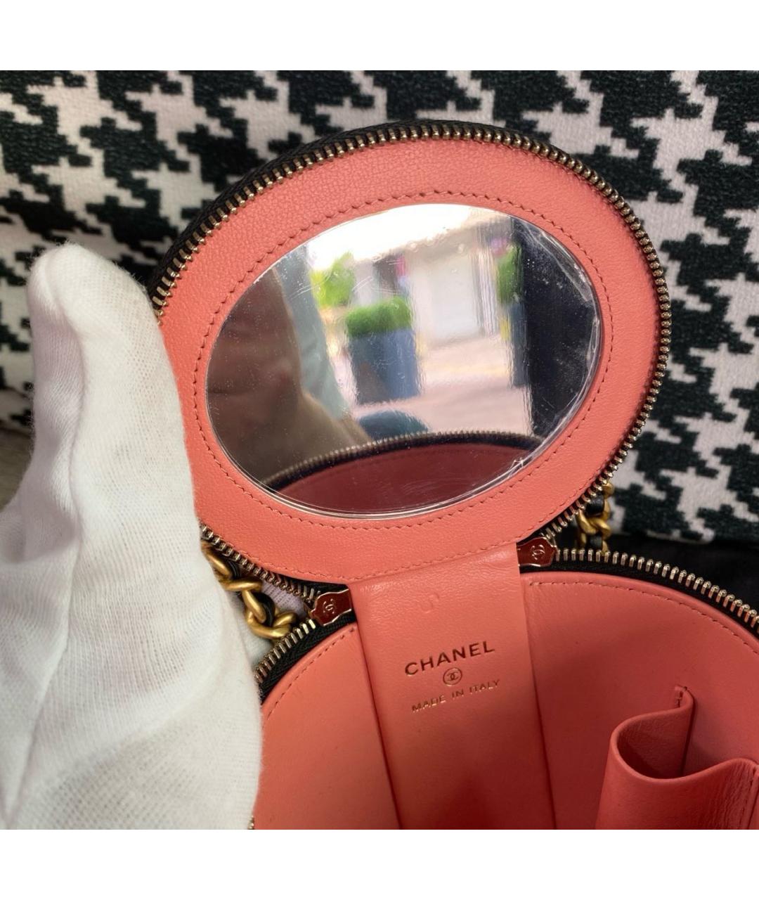 CHANEL Черная сумка через плечо из лакированной кожи, фото 6