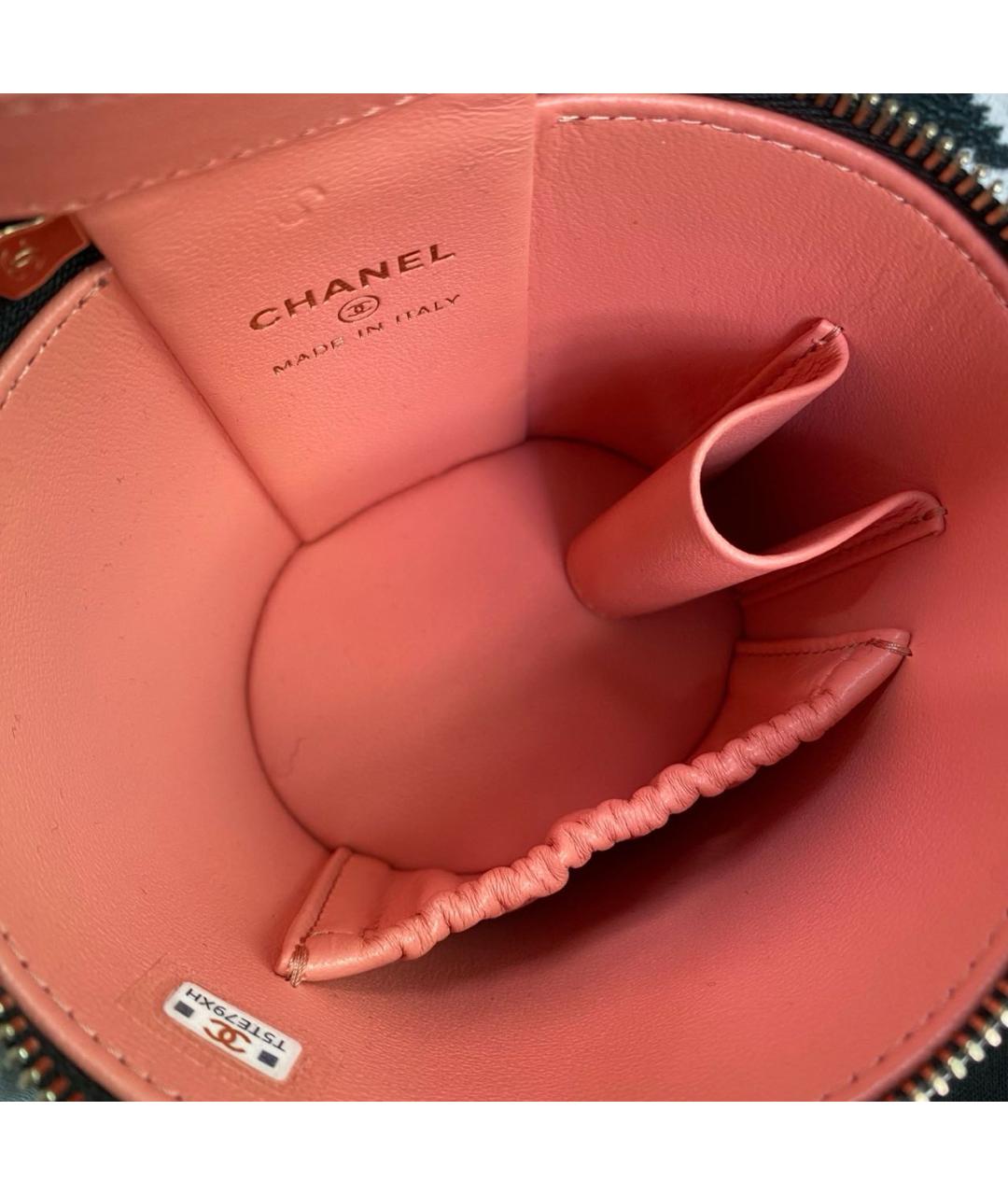 CHANEL Черная сумка через плечо из лакированной кожи, фото 7