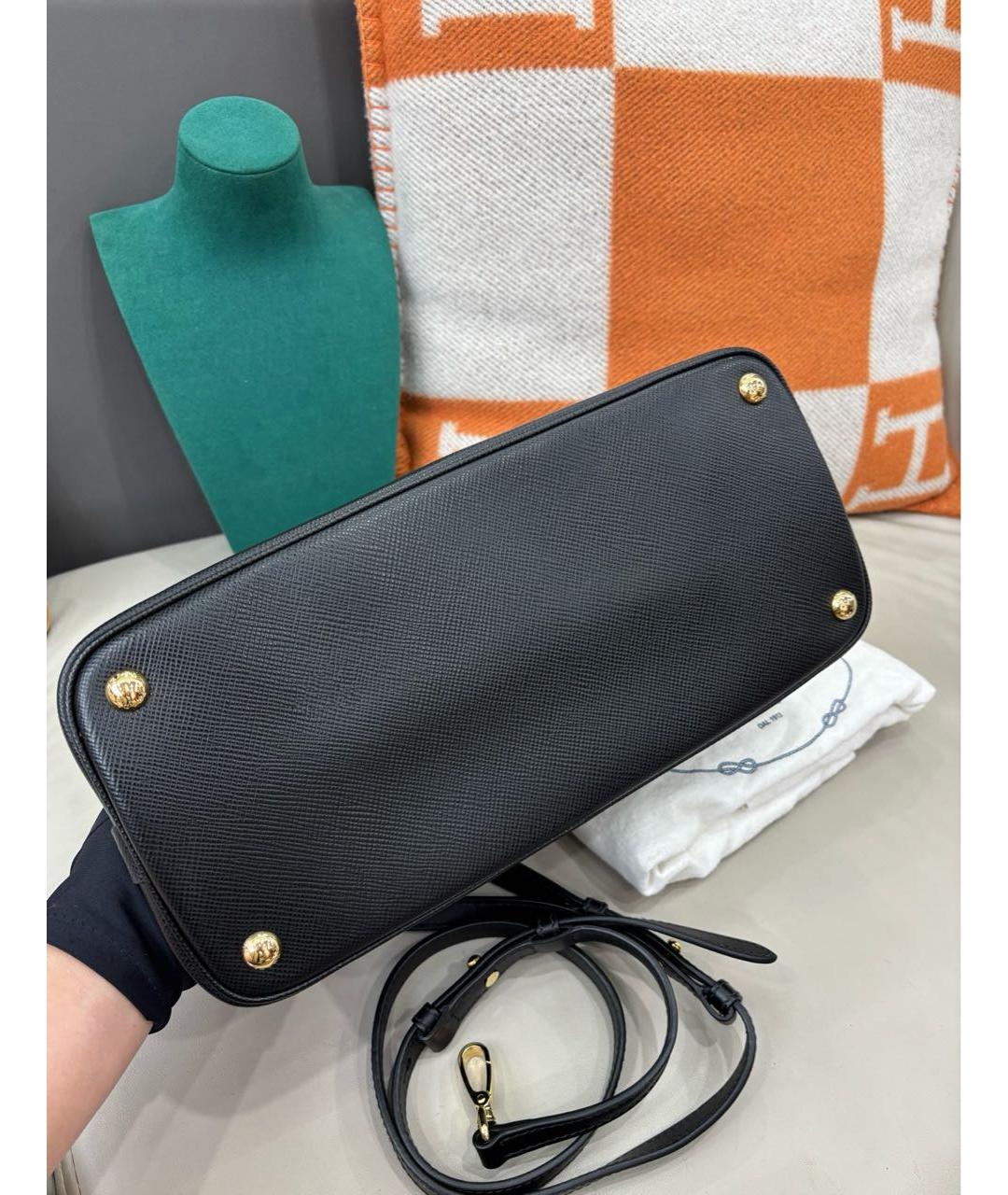 PRADA Черная кожаная сумка с короткими ручками, фото 5