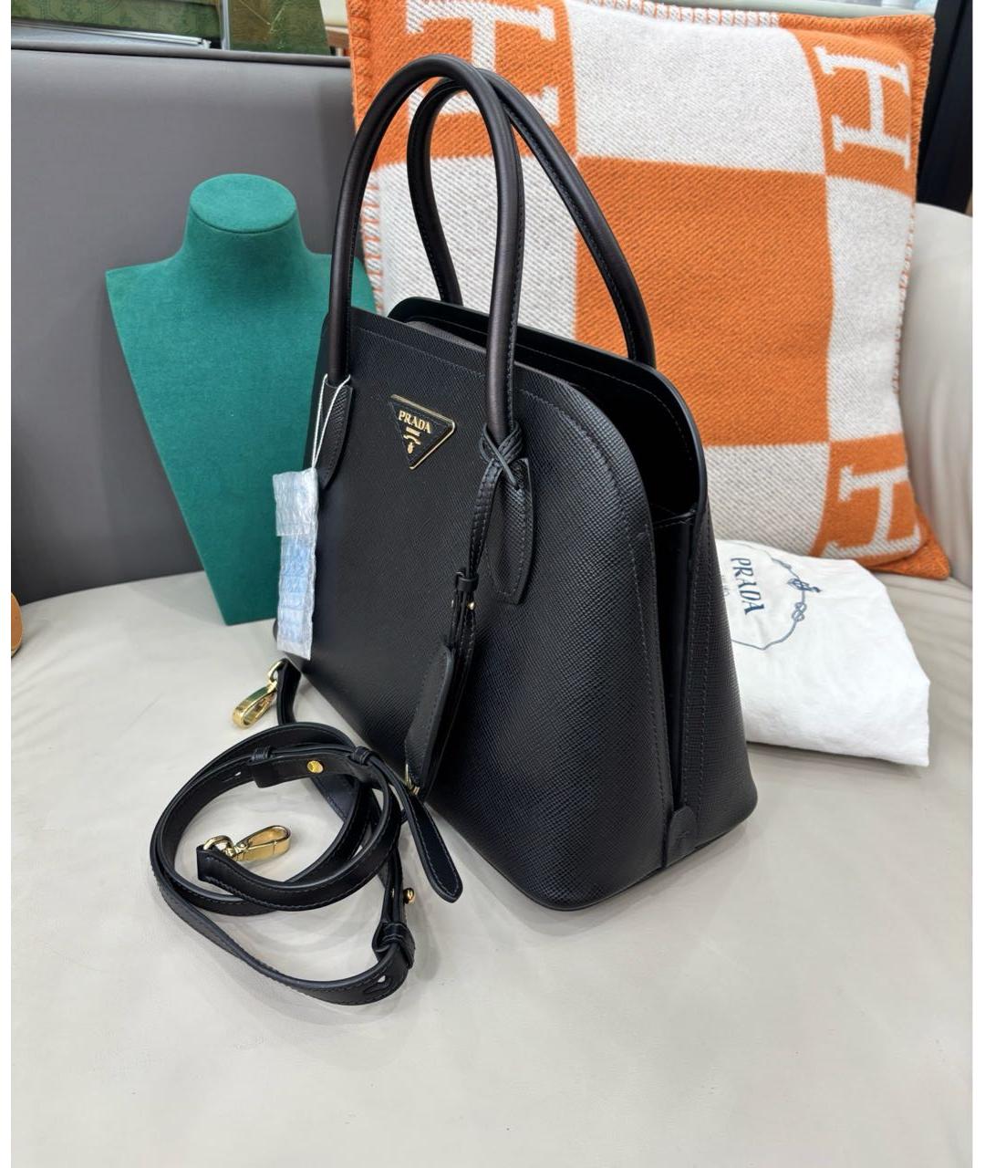 PRADA Черная кожаная сумка с короткими ручками, фото 4