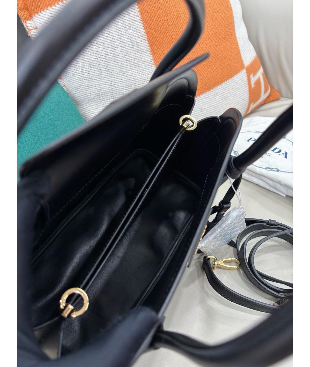 PRADA Черная кожаная сумка с короткими ручками, фото 7