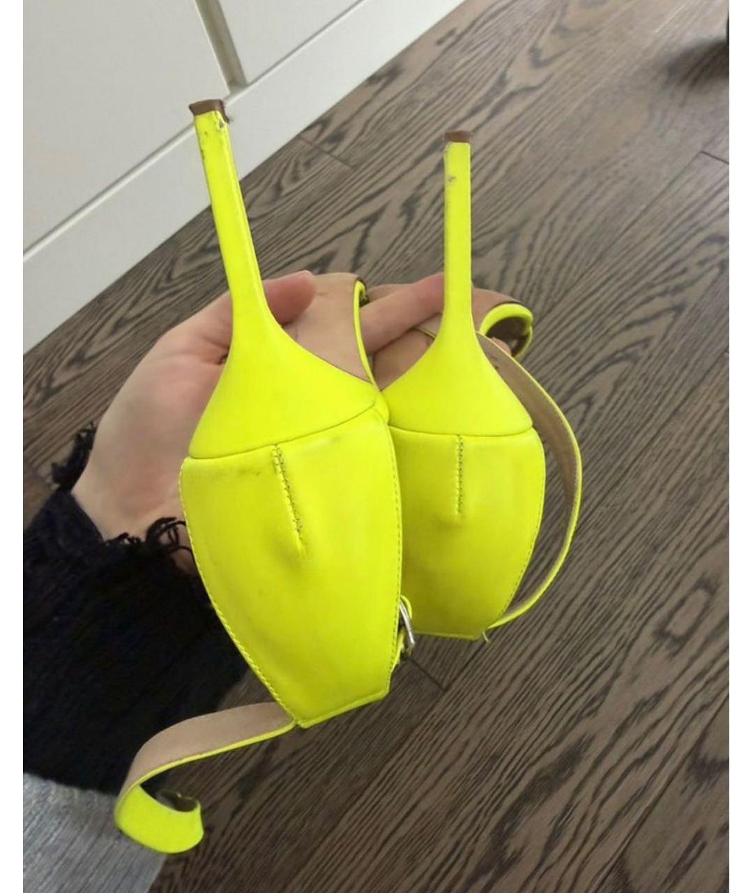 MANOLO BLAHNIK Желтые кожаные босоножки, фото 6