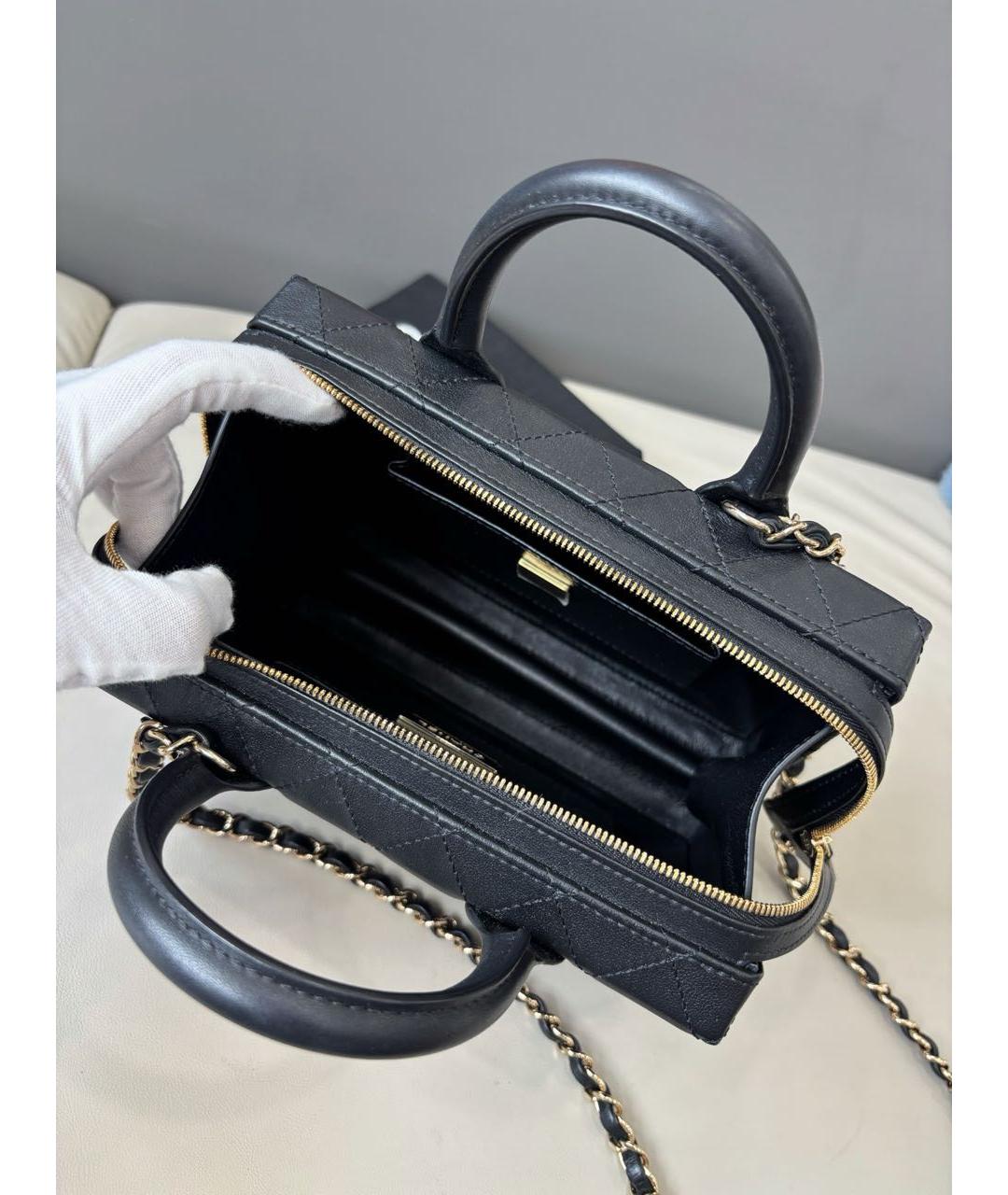 CHANEL Черная кожаная сумка через плечо, фото 7
