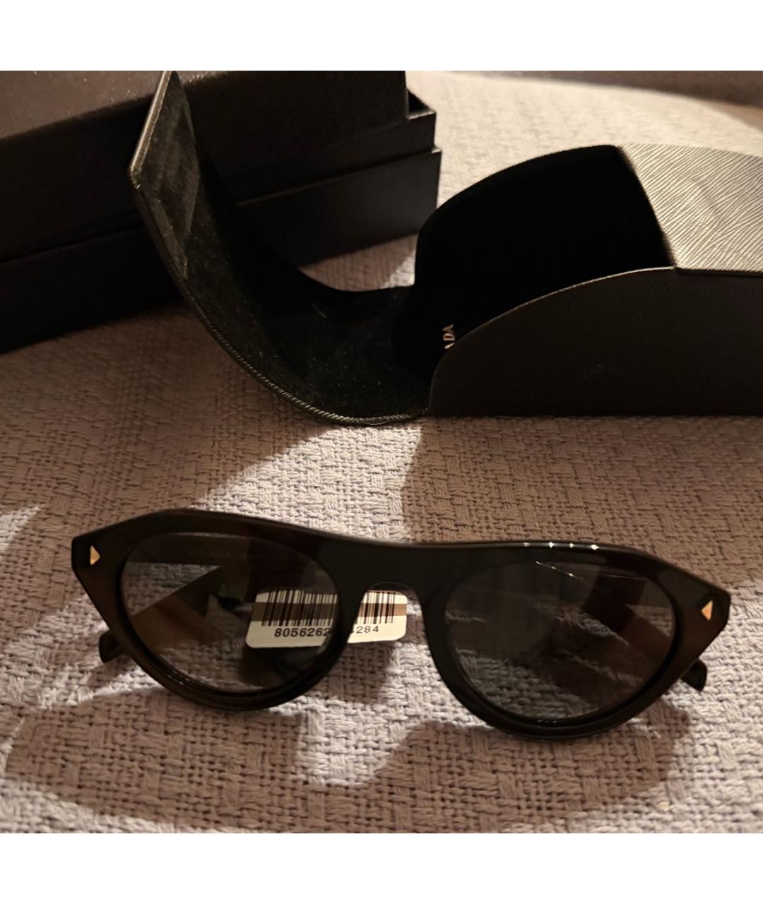 PRADA Черные пластиковые солнцезащитные очки, фото 3