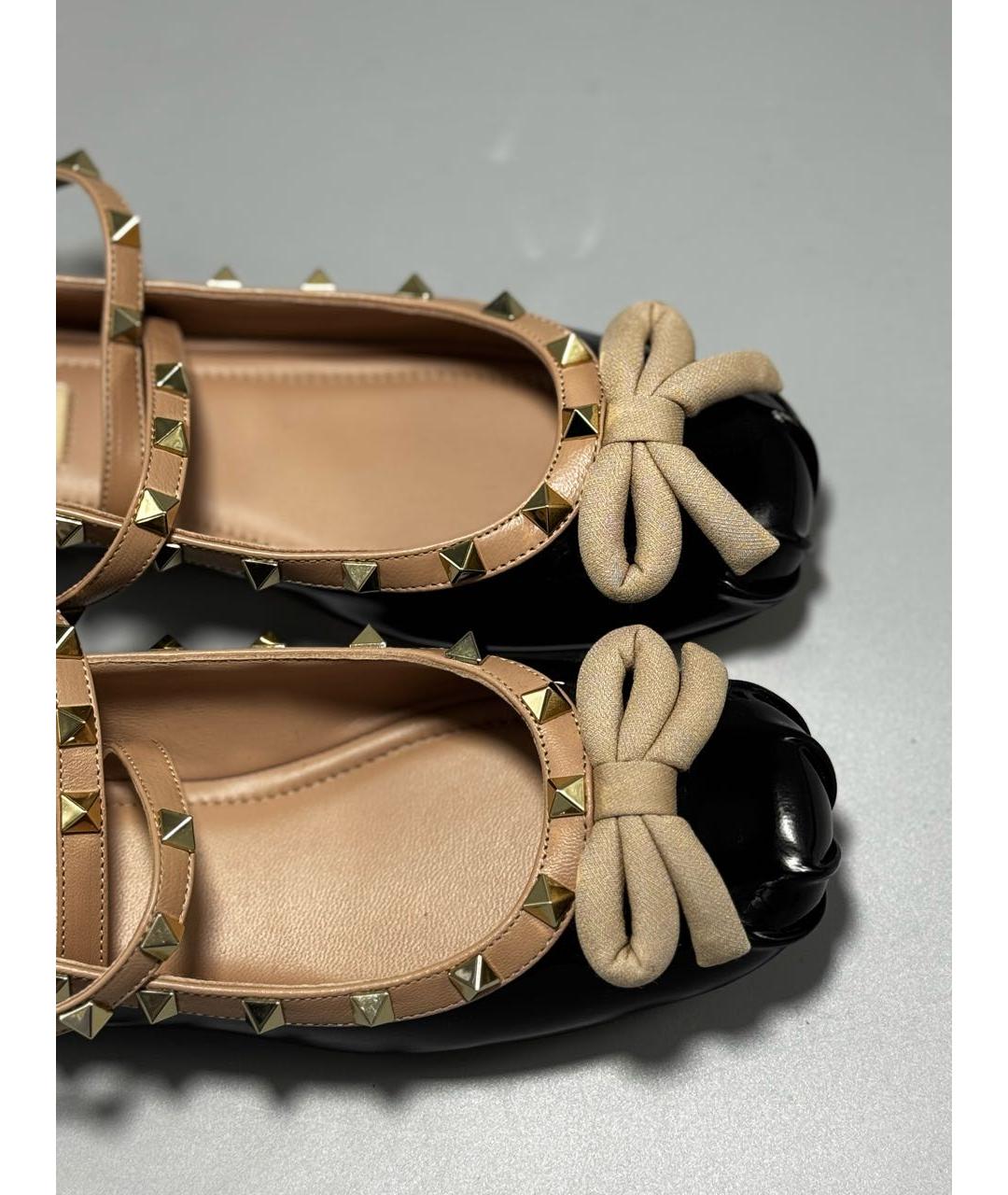 VALENTINO Черные балетки из лакированной кожи, фото 3
