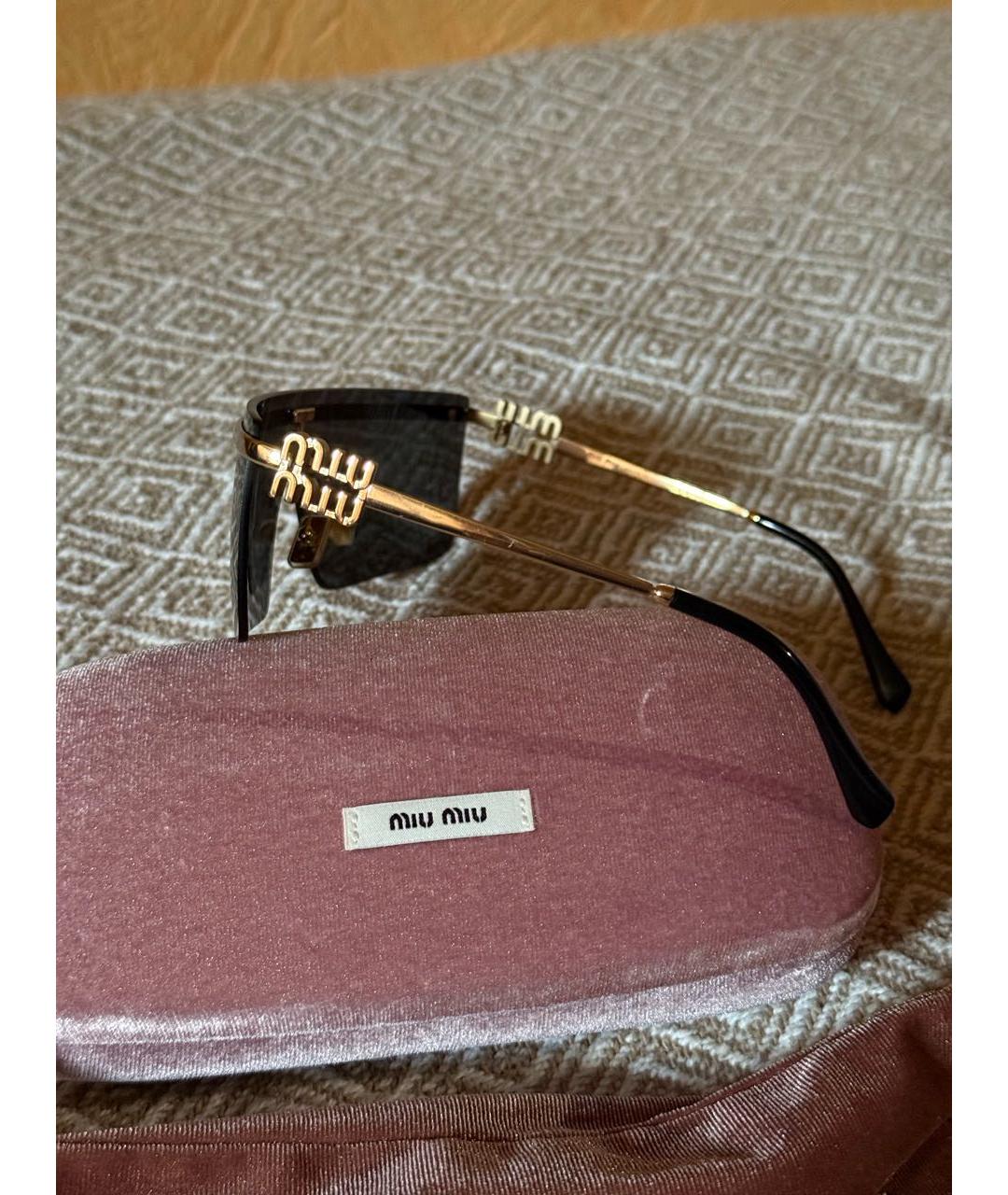 MIU MIU Черные пластиковые солнцезащитные очки, фото 3