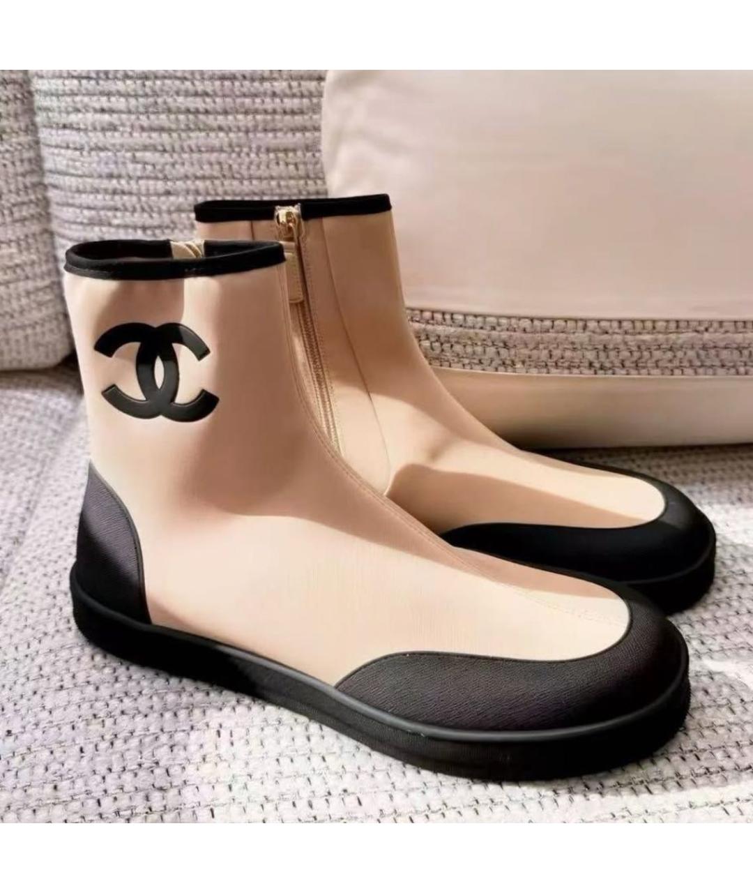 CHANEL Бежевые текстильные сапоги, фото 3