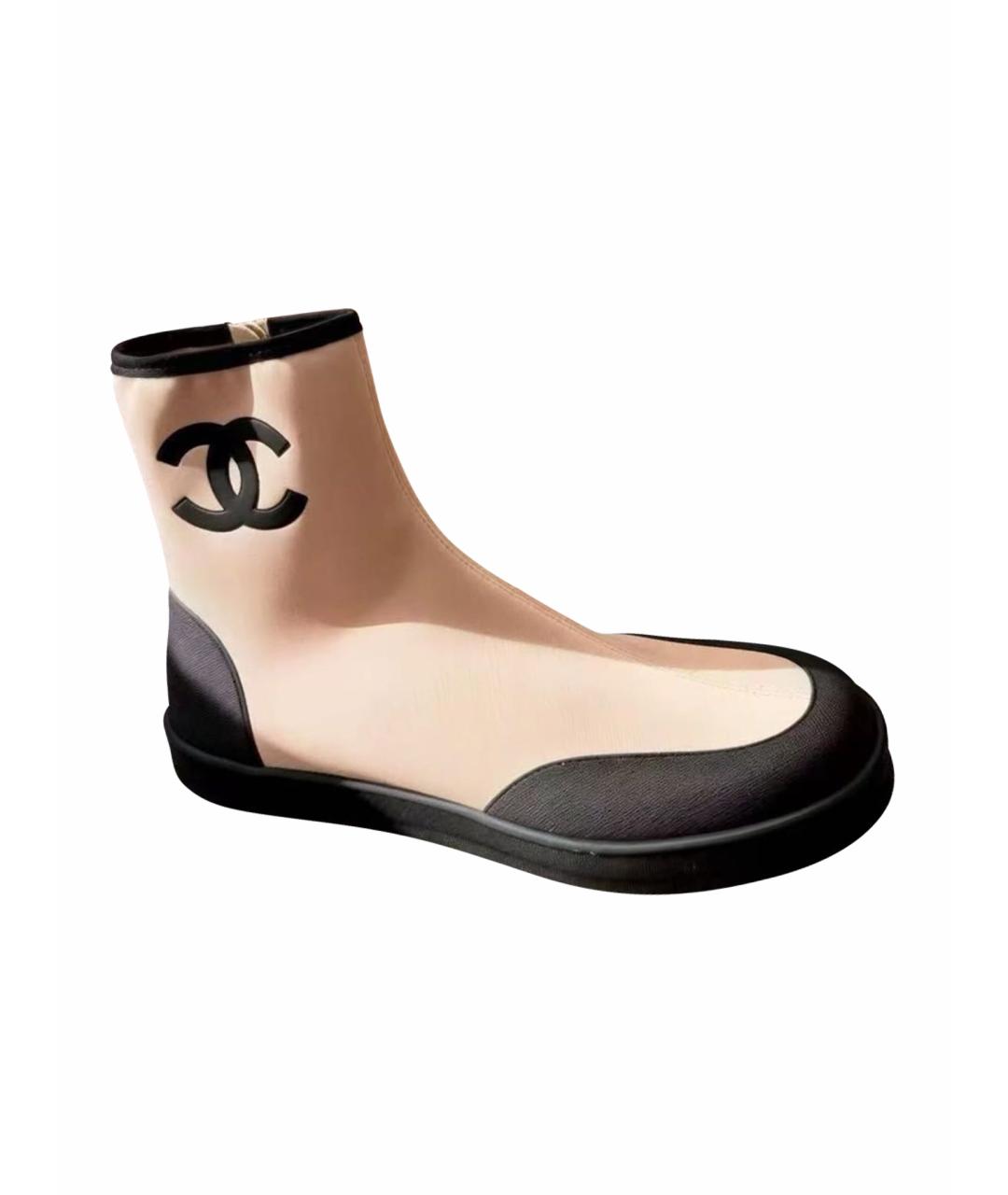 CHANEL Бежевые текстильные сапоги, фото 1