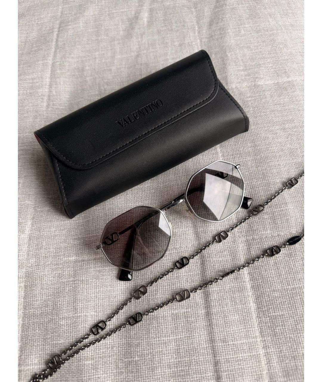 VALENTINO Антрацитовые солнцезащитные очки, фото 4