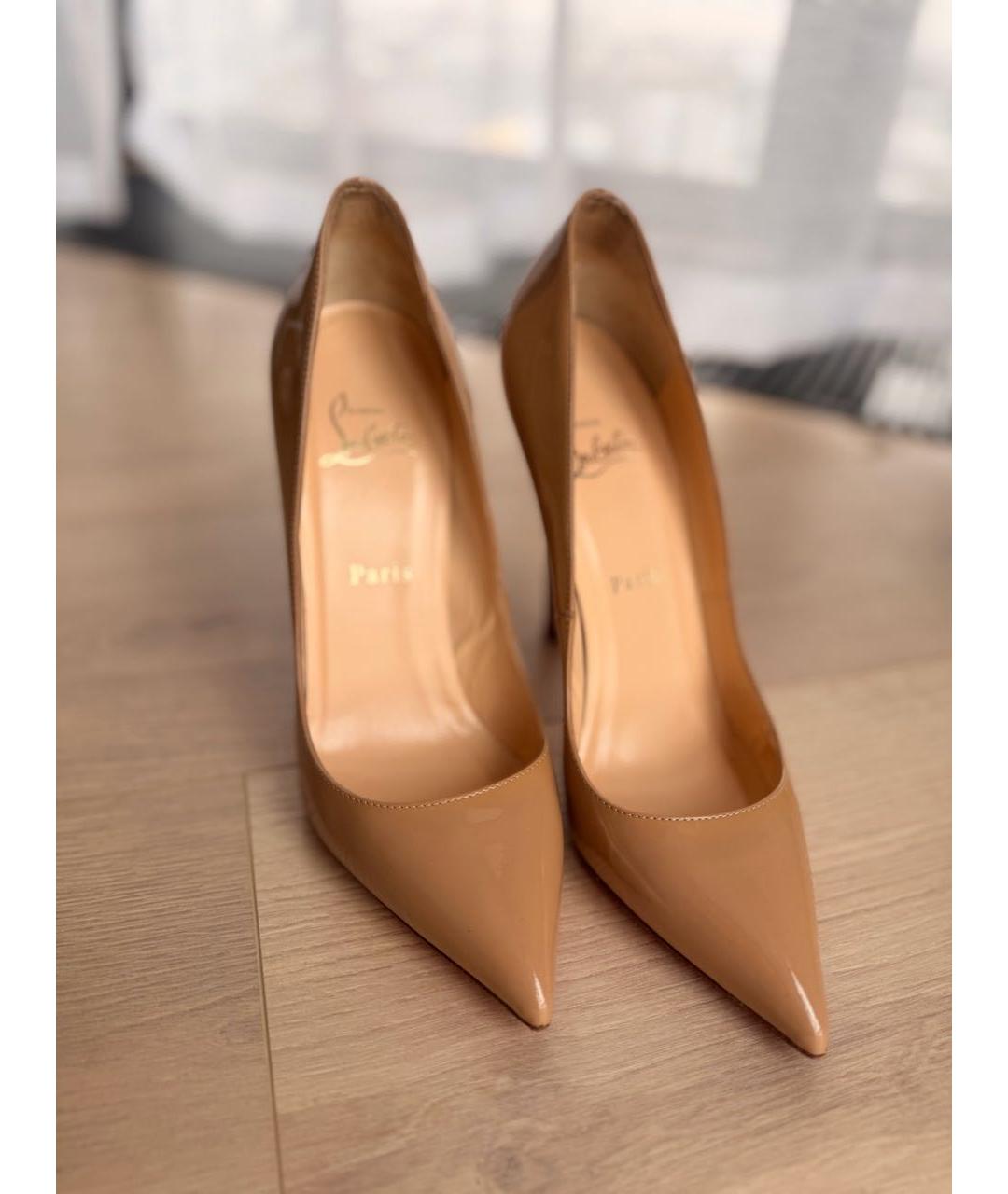 CHRISTIAN LOUBOUTIN Бежевые туфли из лакированной кожи, фото 3
