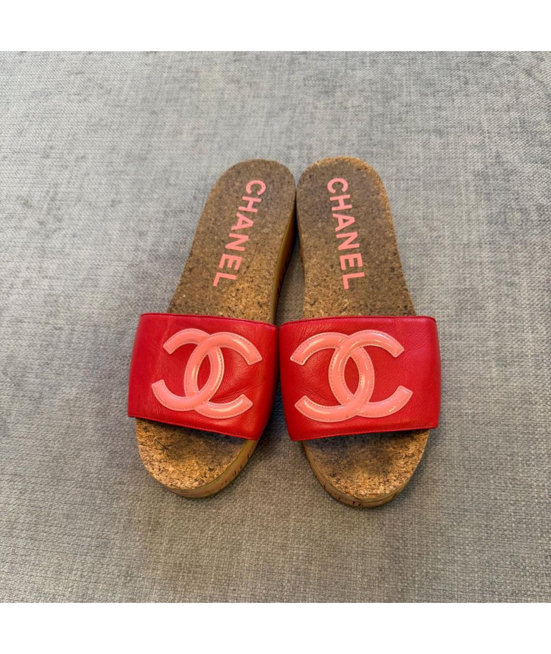 CHANEL Красные кожаные сандалии, фото 3