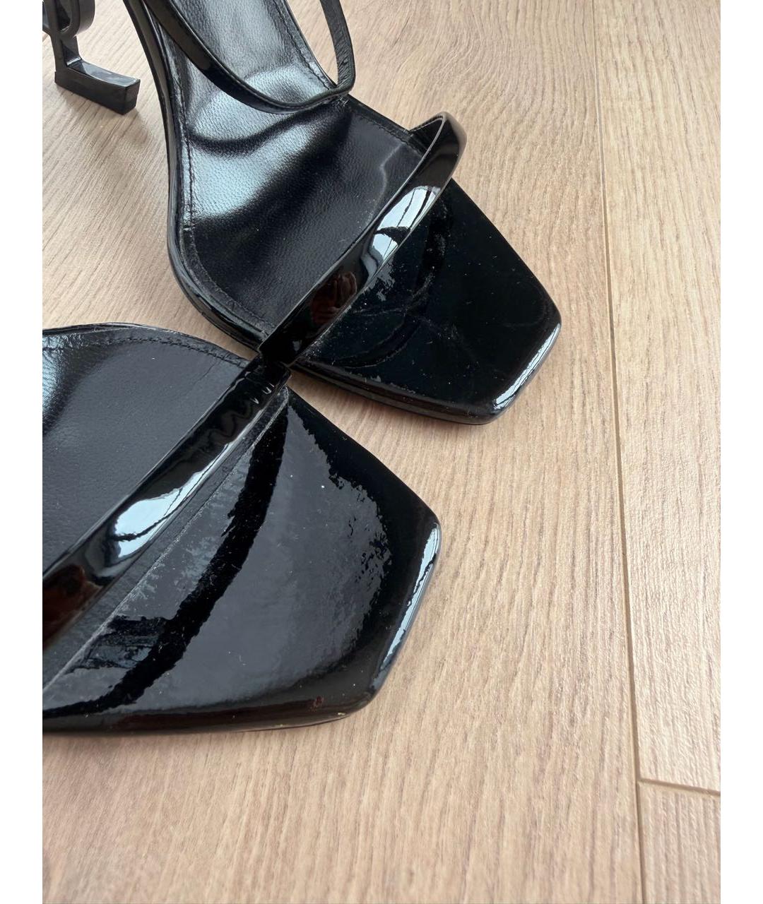 SAINT LAURENT Черные босоножки из лакированной кожи, фото 4
