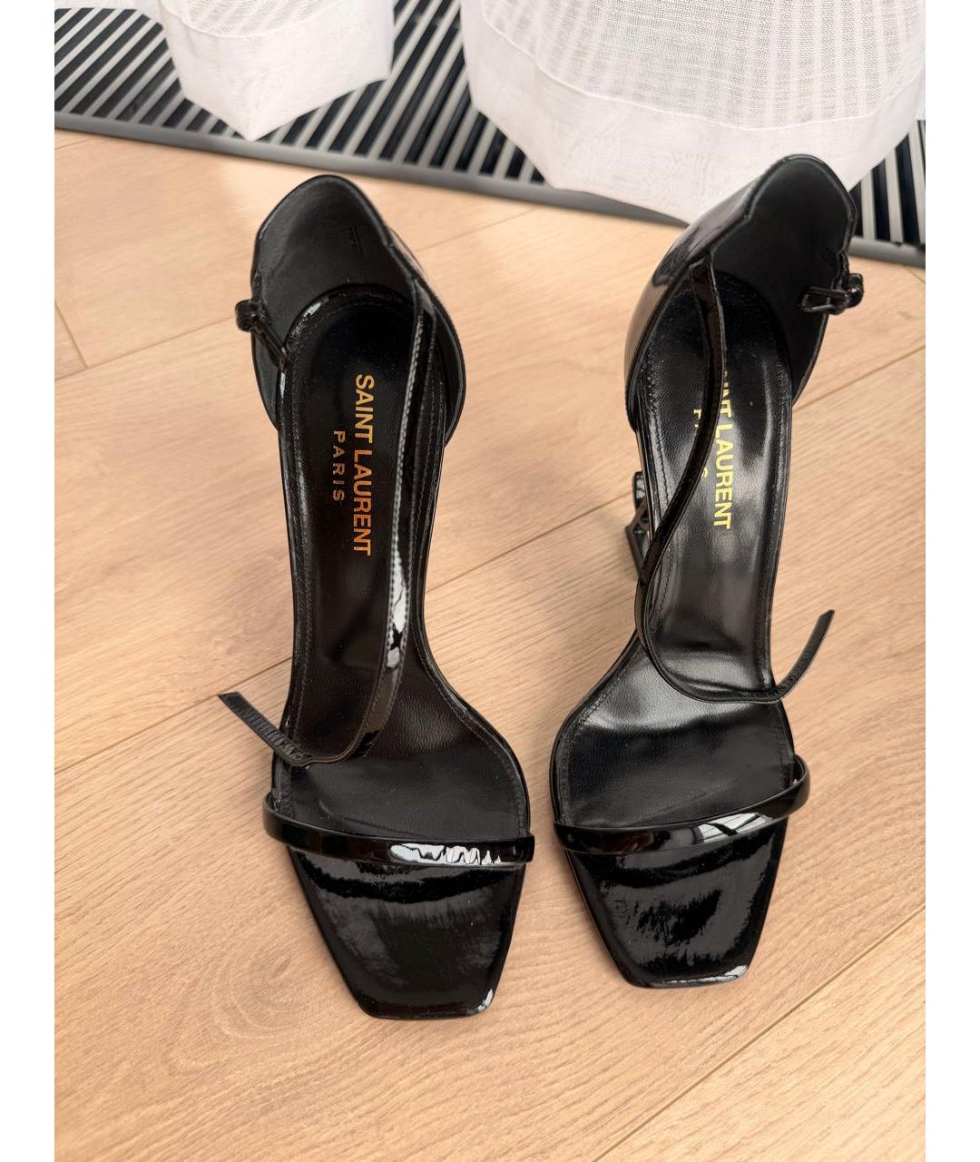 SAINT LAURENT Черные босоножки из лакированной кожи, фото 3