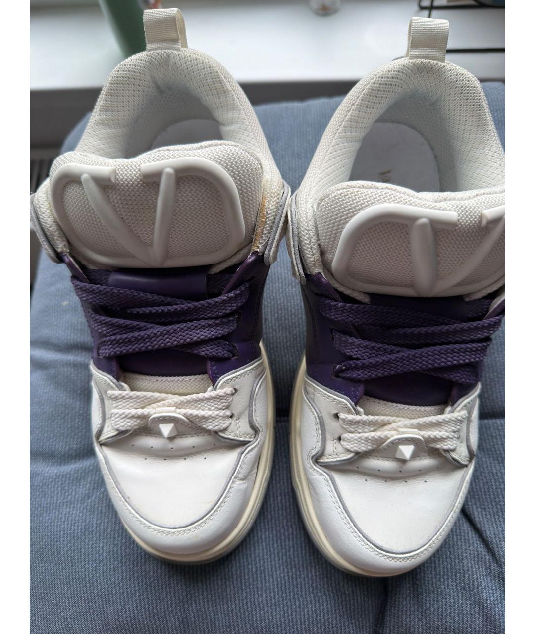 VALENTINO Белые кожаные низкие кроссовки / кеды, фото 2