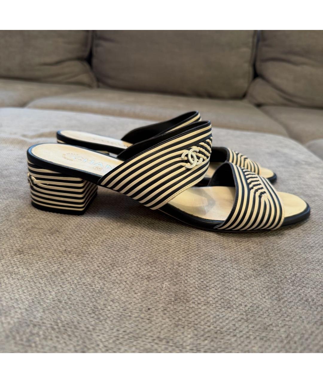 CHANEL Синие кожаные шлепанцы, фото 5