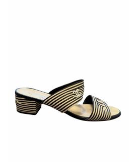 CHANEL Шлепанцы