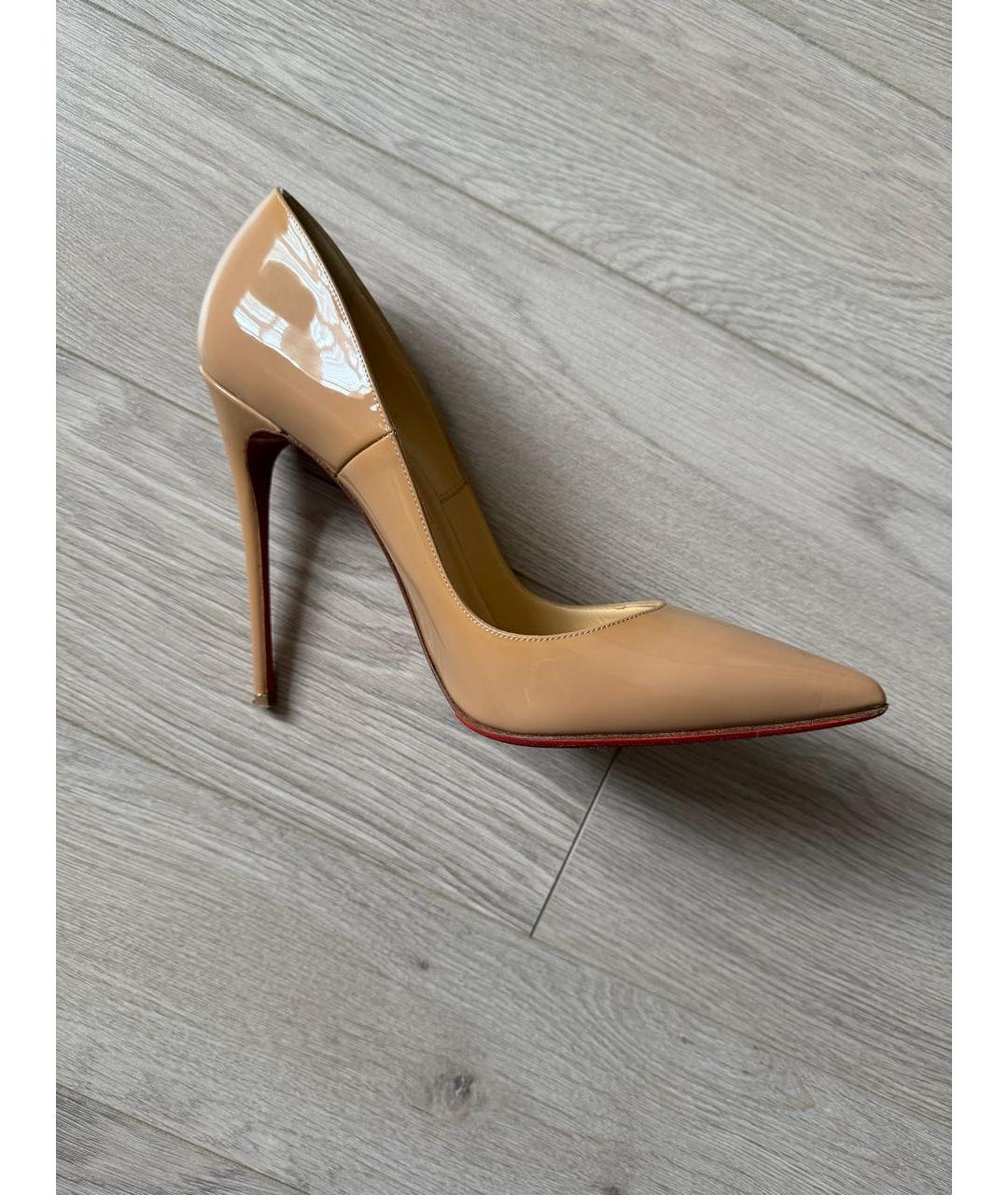 CHRISTIAN LOUBOUTIN Бежевые туфли из лакированной кожи, фото 7