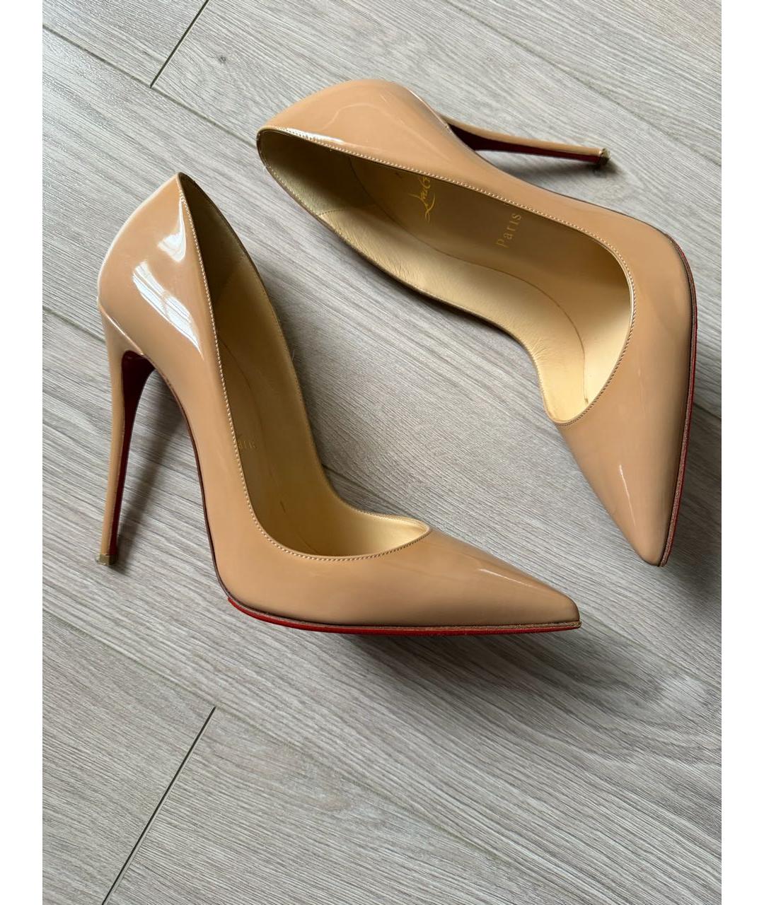 CHRISTIAN LOUBOUTIN Бежевые туфли из лакированной кожи, фото 6