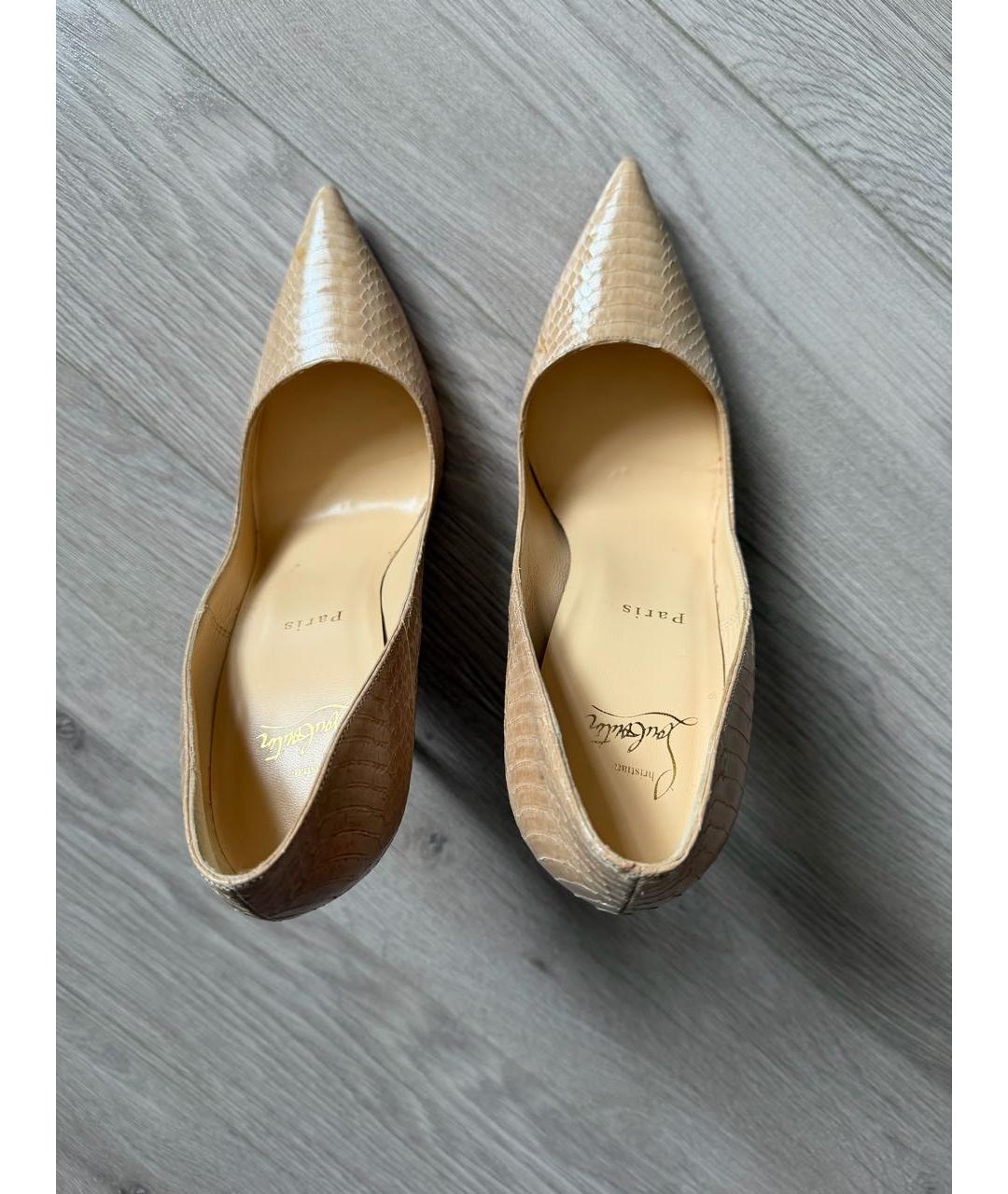 CHRISTIAN LOUBOUTIN Бежевые туфли из экзотической кожи, фото 3
