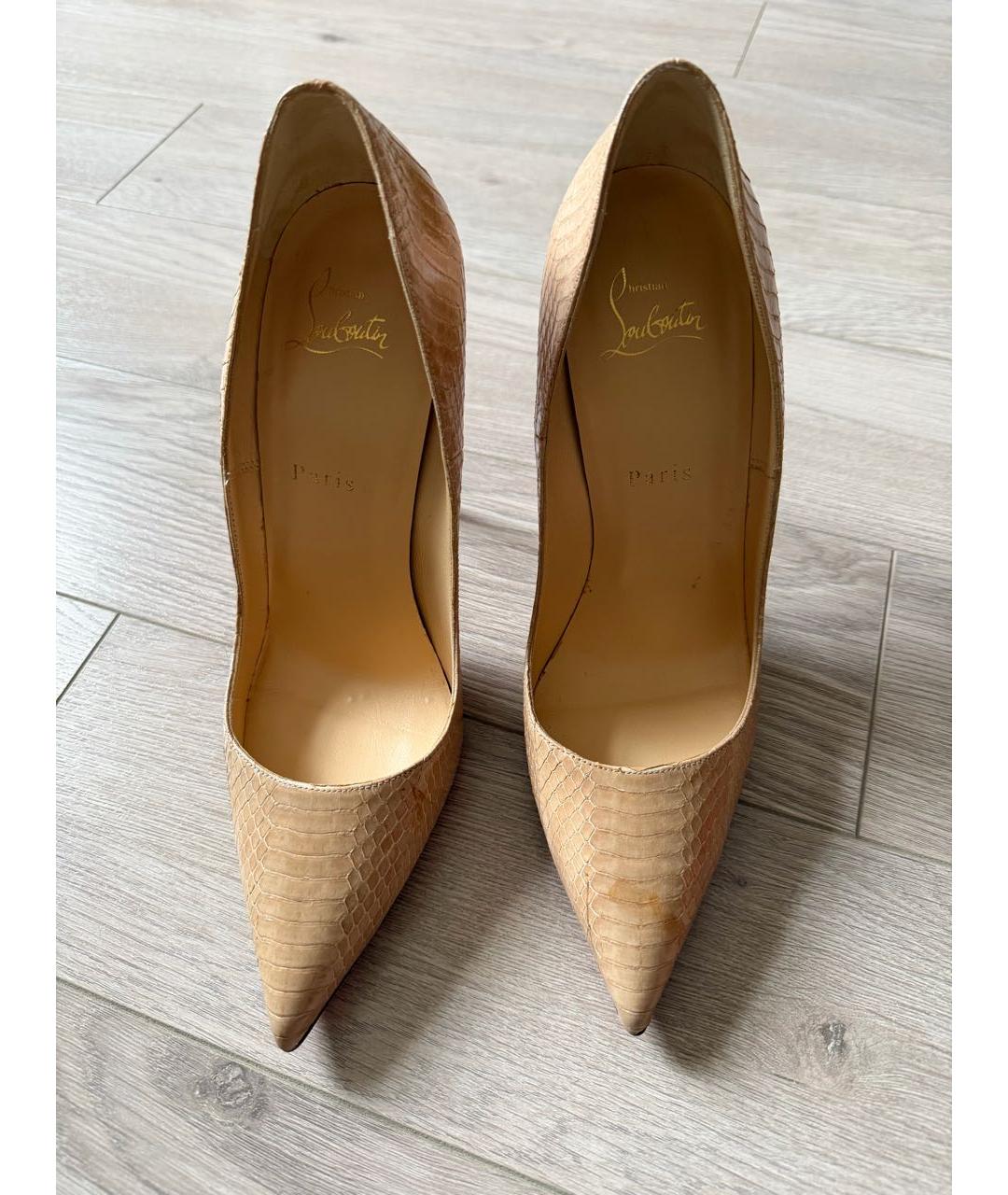 CHRISTIAN LOUBOUTIN Бежевые туфли из экзотической кожи, фото 2