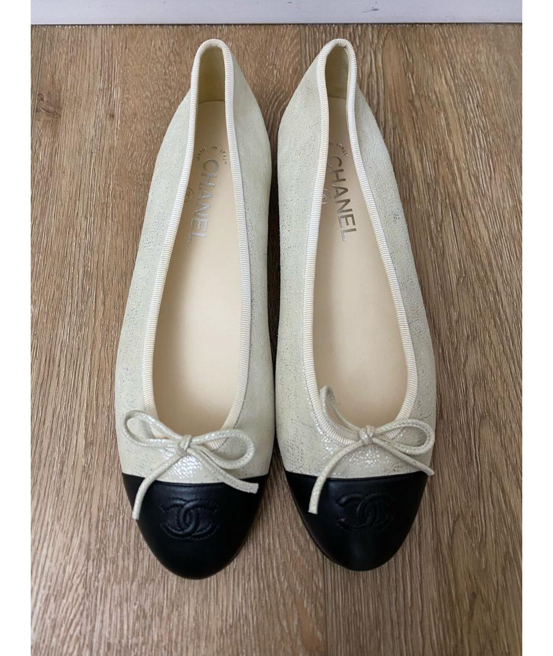 CHANEL Бежевые кожаные балетки, фото 3