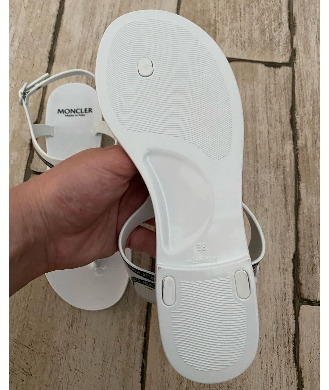 MONCLER Белые резиновые сандалии, фото 7