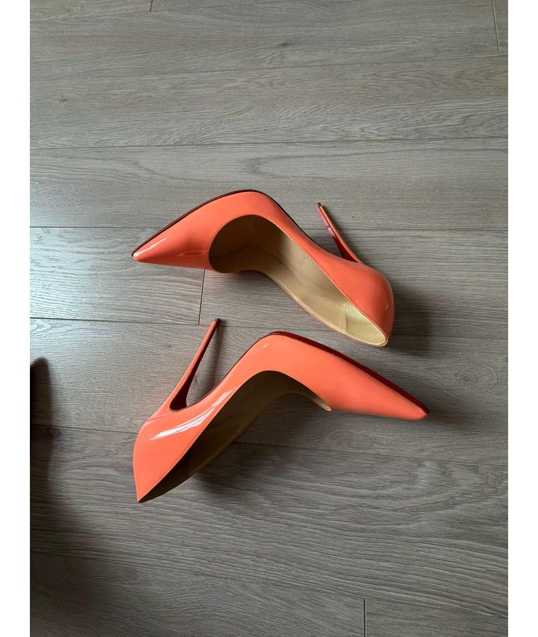 CHRISTIAN LOUBOUTIN Коралловые туфли из лакированной кожи, фото 7