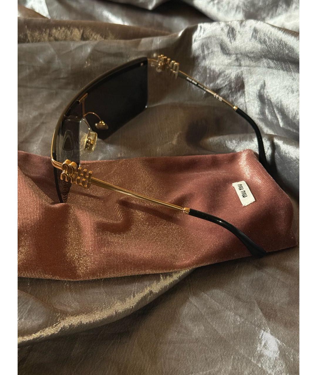 MIU MIU Золотые металлические солнцезащитные очки, фото 3