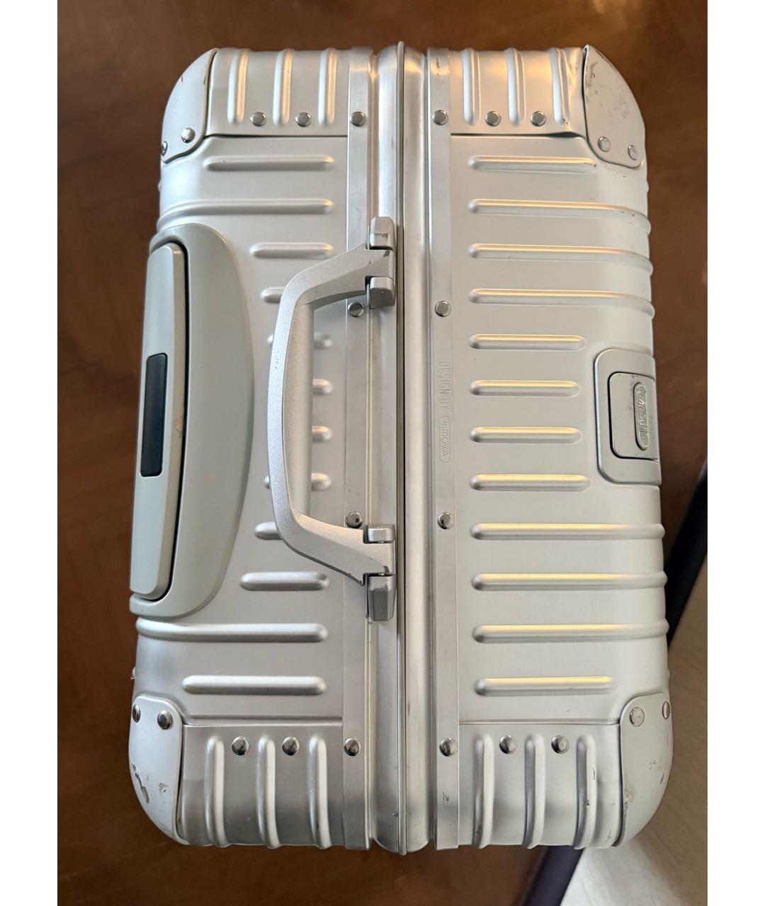 Rimowa Серебрянный чемодан, фото 4