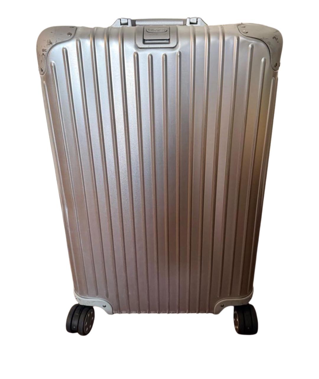 Rimowa Серебрянный чемодан, фото 1