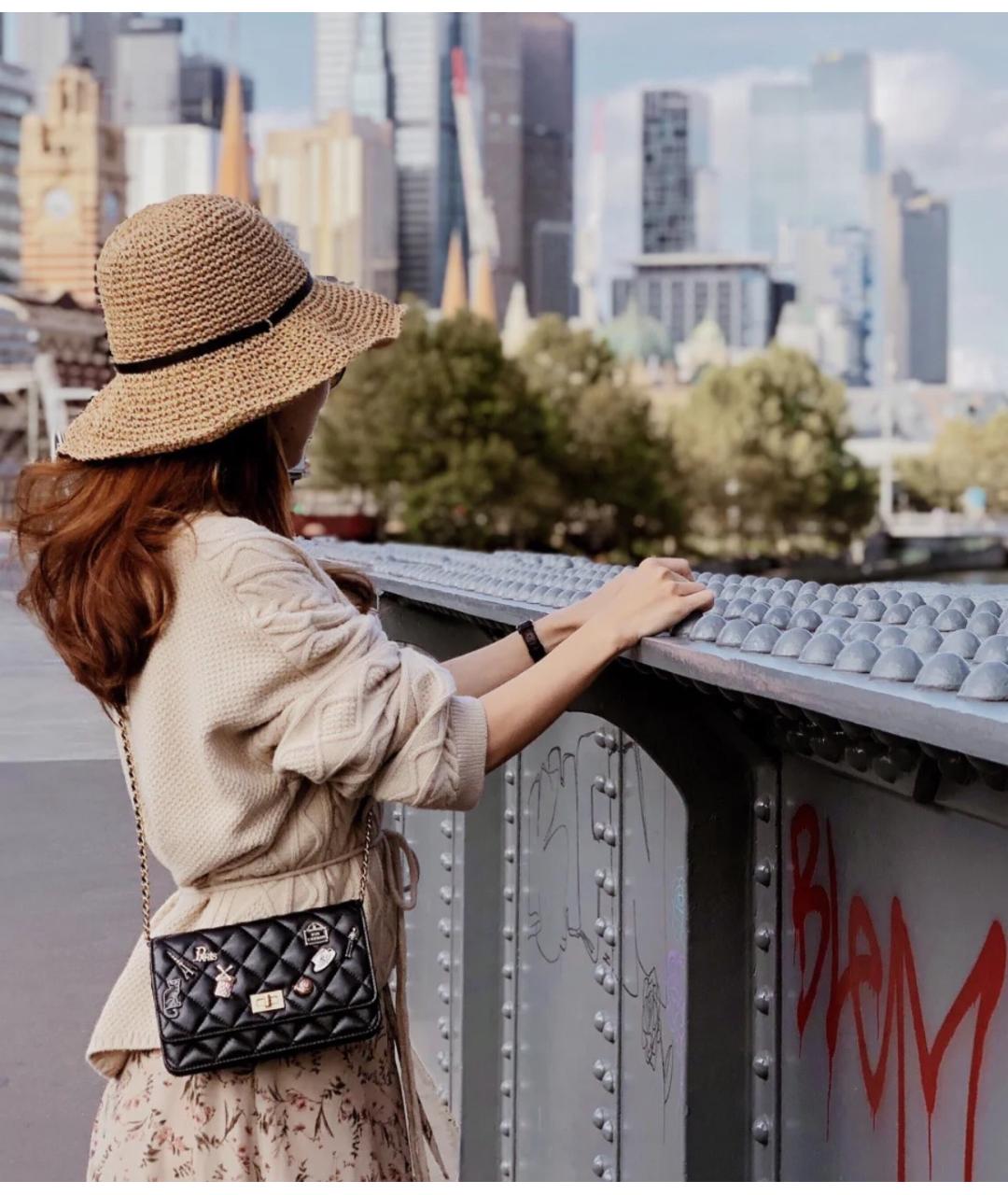 CHANEL Черная кожаная сумка через плечо, фото 8