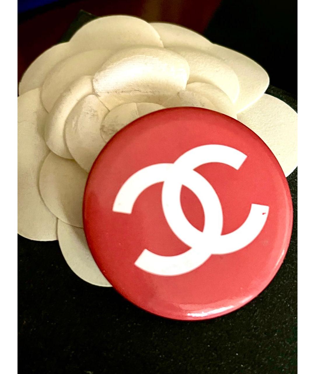 CHANEL Красная металлическая булавка / брошь, фото 2