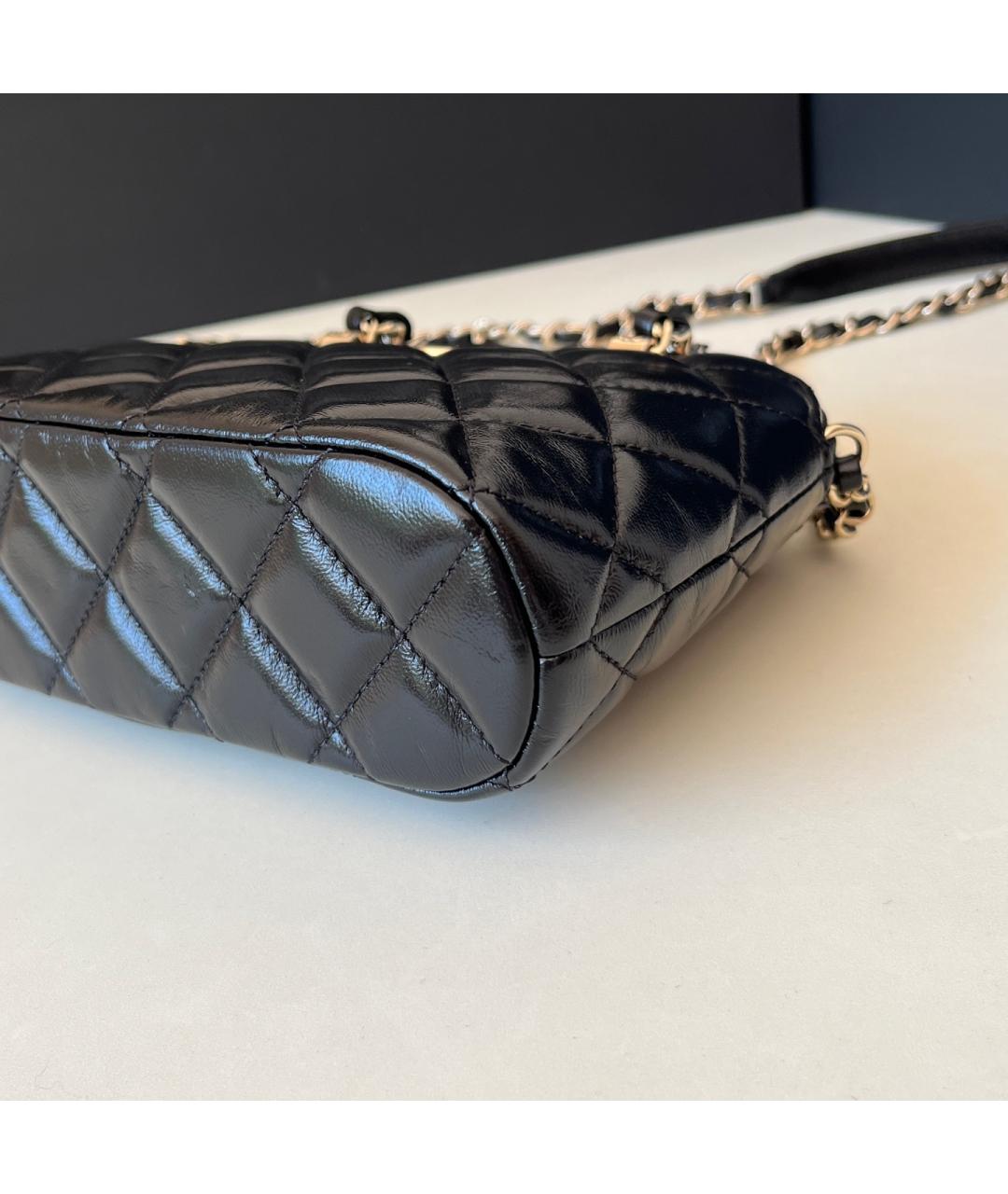 CHANEL Черная кожаная сумка с короткими ручками, фото 4