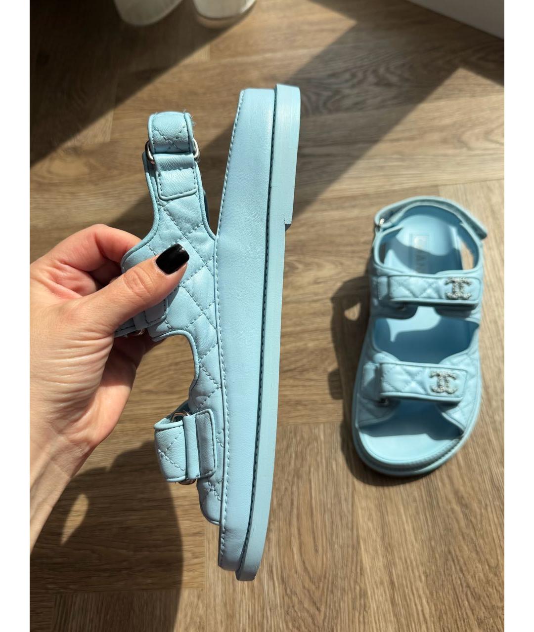 CHANEL Голубые кожаные сандалии, фото 5