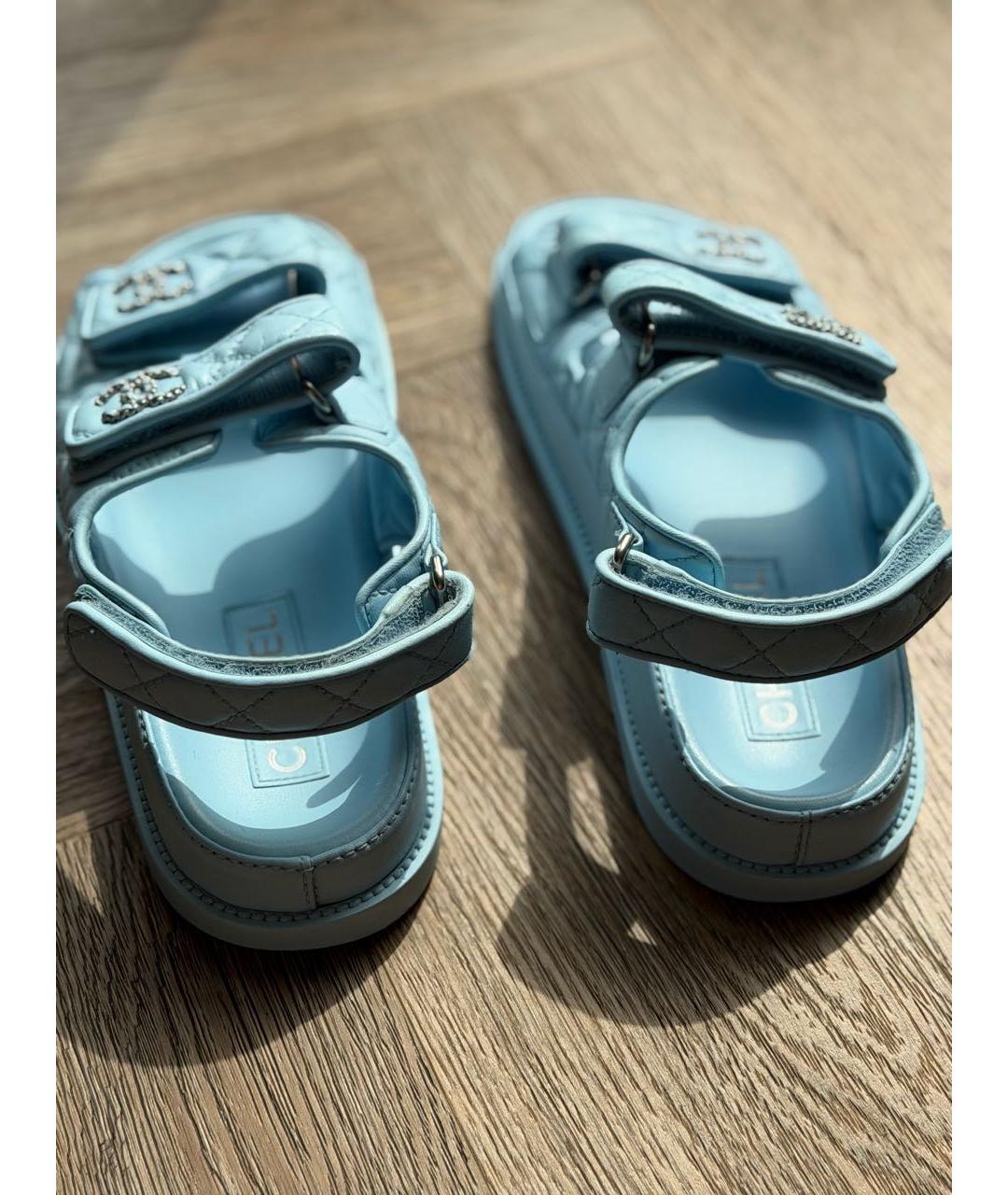 CHANEL Голубые кожаные сандалии, фото 3