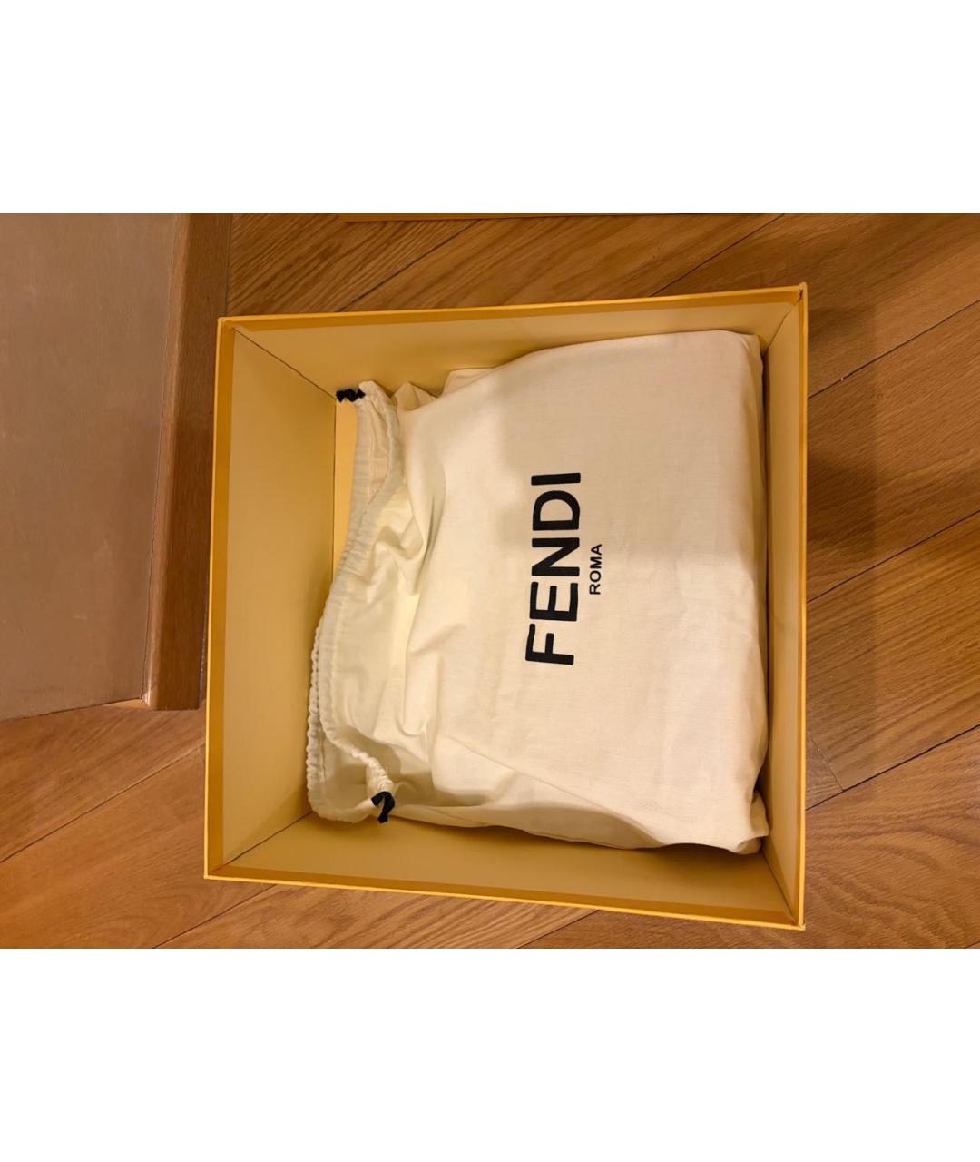 FENDI Бежевая кожаная сумка с короткими ручками, фото 8