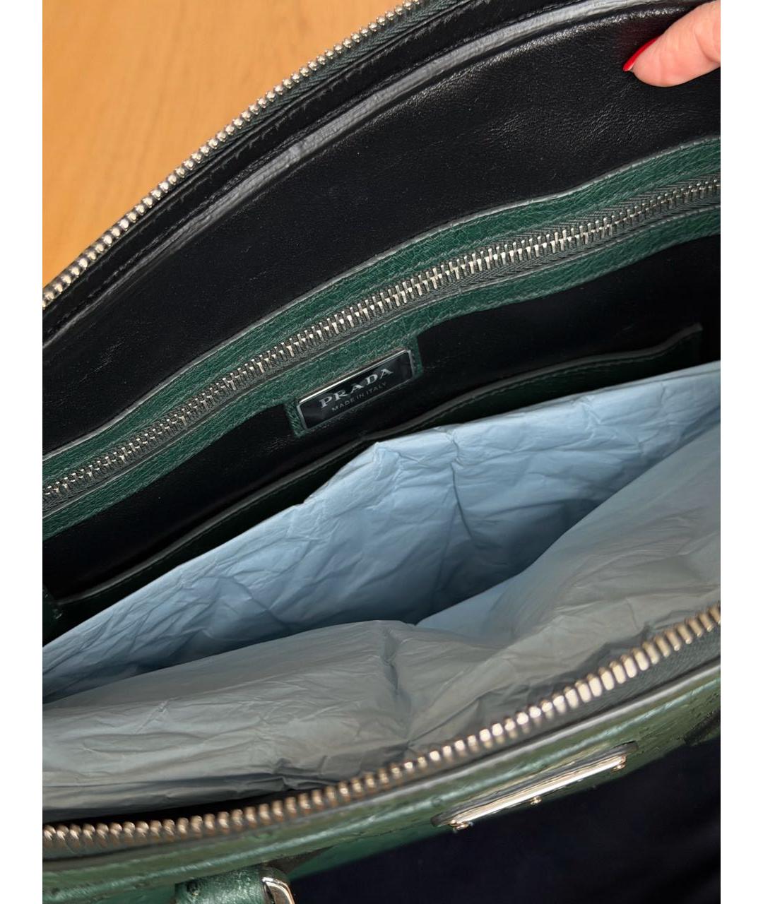 PRADA Зеленый портфель из экзотической кожи, фото 4