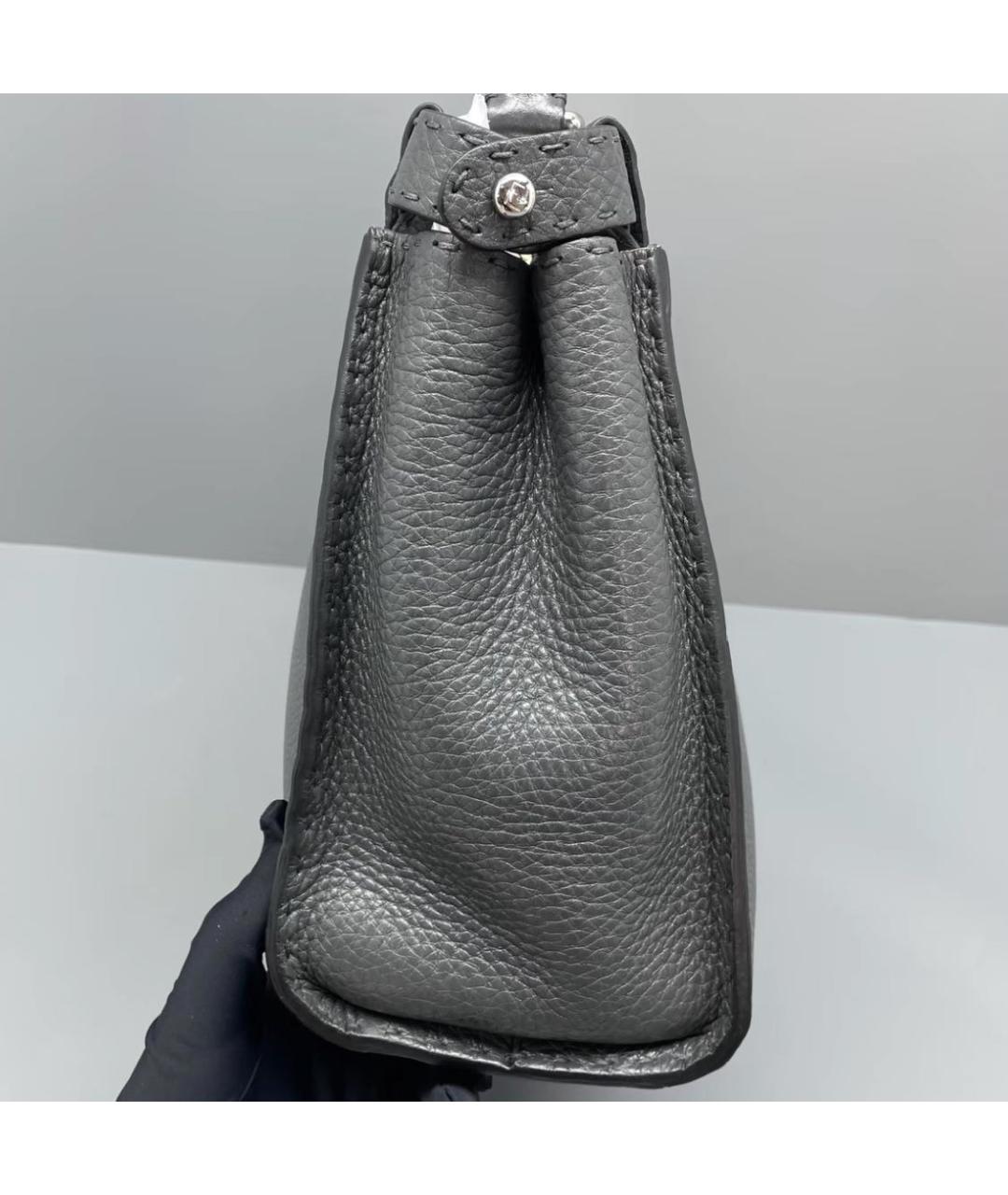 FENDI Серая кожаная сумка с короткими ручками, фото 4