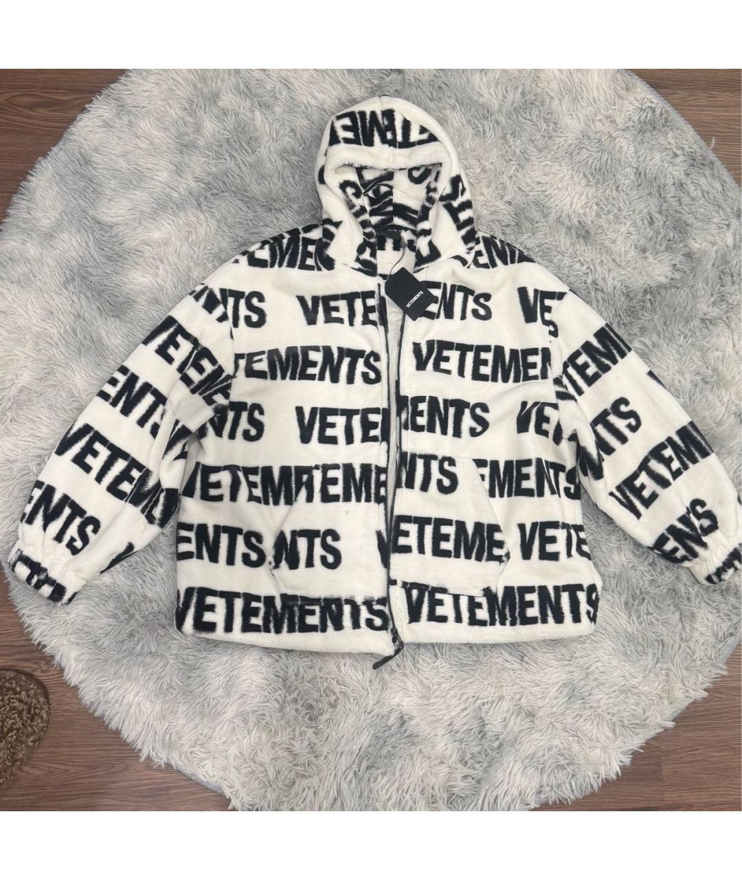 VETEMENTS Белая полиэстеровая куртка, фото 5