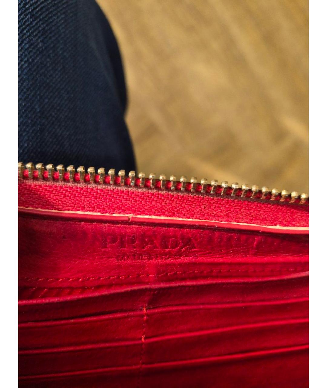 PRADA Красный кожаный кошелек, фото 4