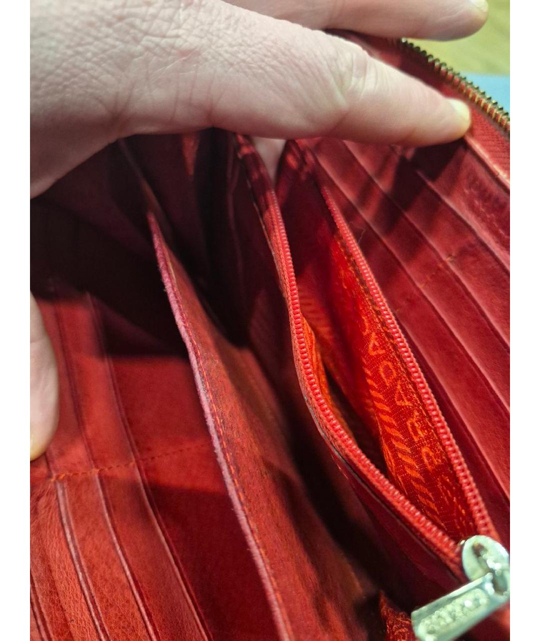 PRADA Красный кожаный кошелек, фото 6