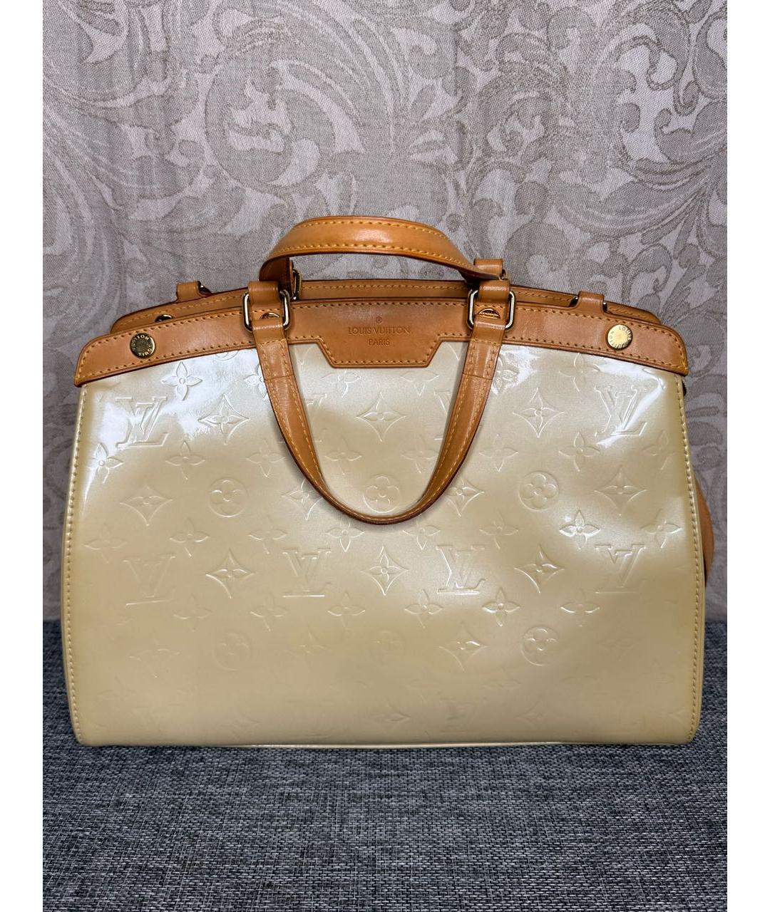 LOUIS VUITTON Бежевая сумка тоут из лакированной кожи, фото 9