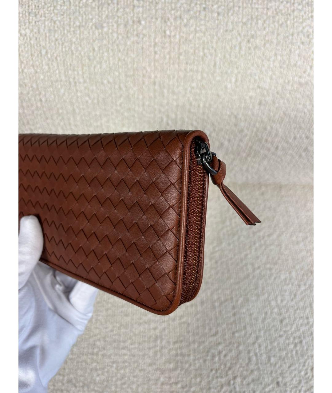 BOTTEGA VENETA Коричневый кожаный кошелек, фото 5