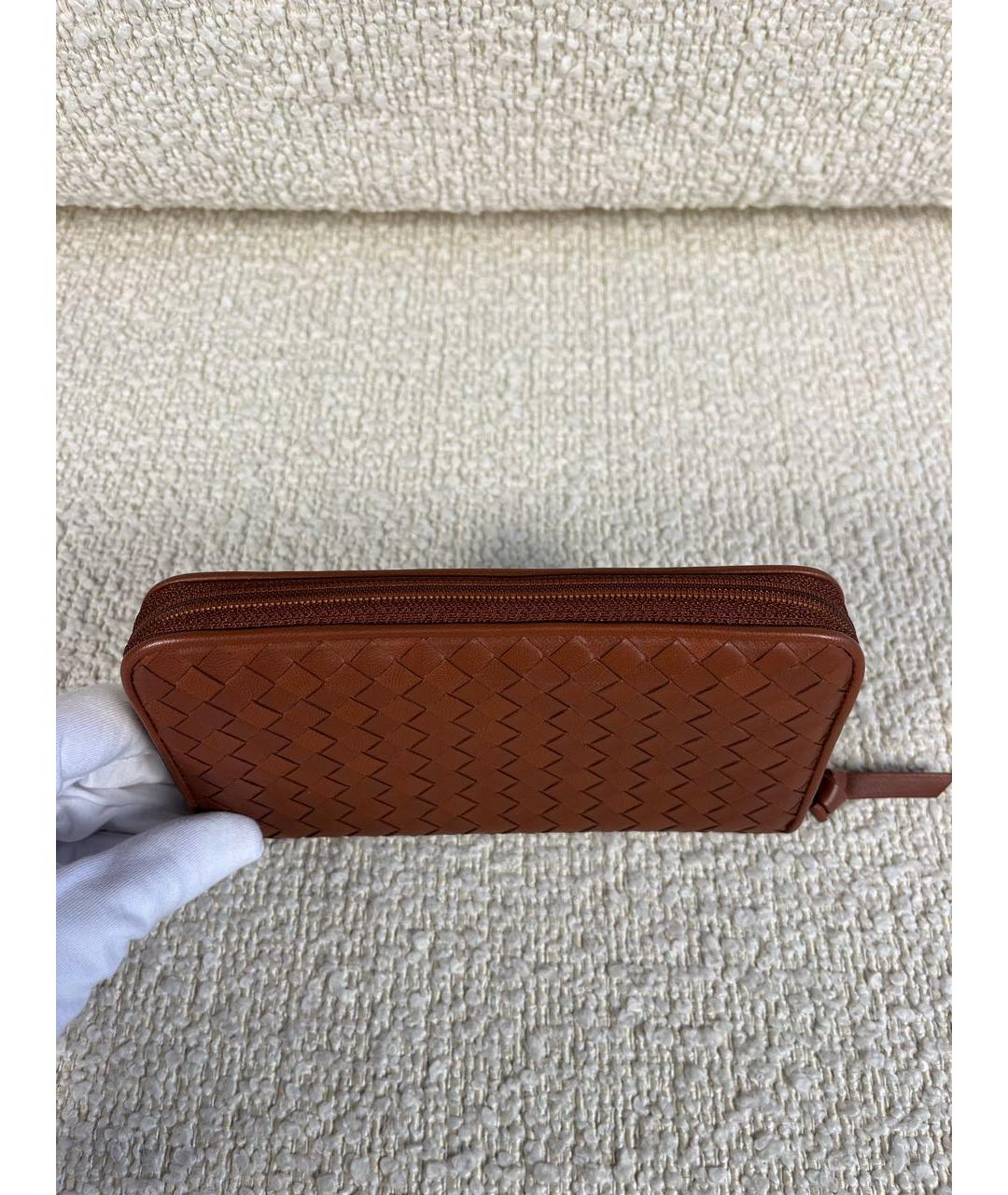 BOTTEGA VENETA Коричневый кожаный кошелек, фото 6