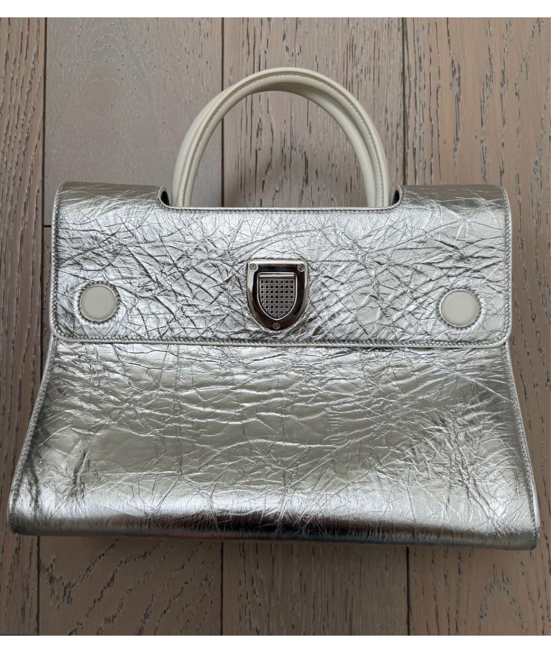 CHRISTIAN DIOR Серебряная кожаная сумка с короткими ручками, фото 9