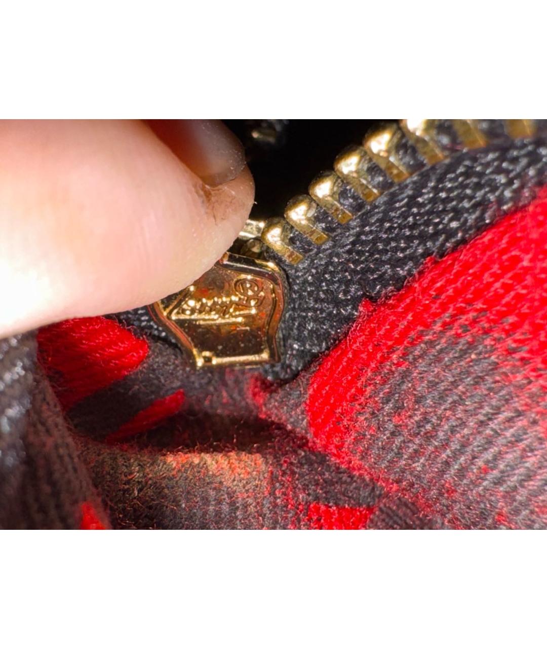 GUCCI Черная сумка с короткими ручками из лакированной кожи, фото 6