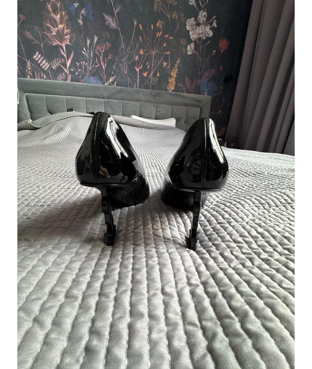SAINT LAURENT Черные туфли из лакированной кожи, фото 4