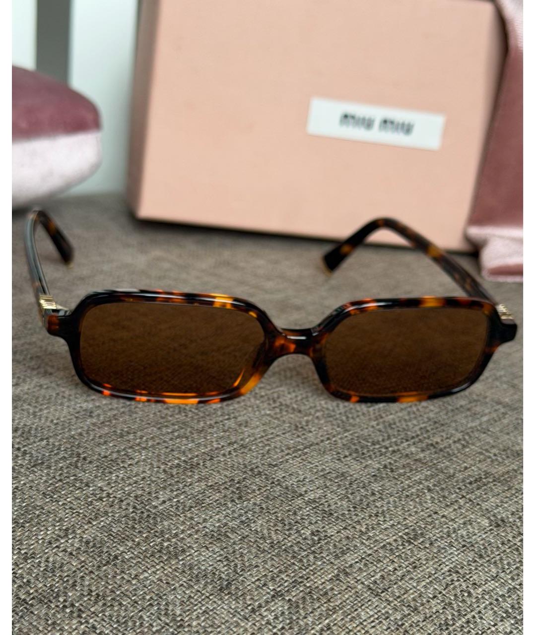 MIU MIU Коричневые пластиковые солнцезащитные очки, фото 4