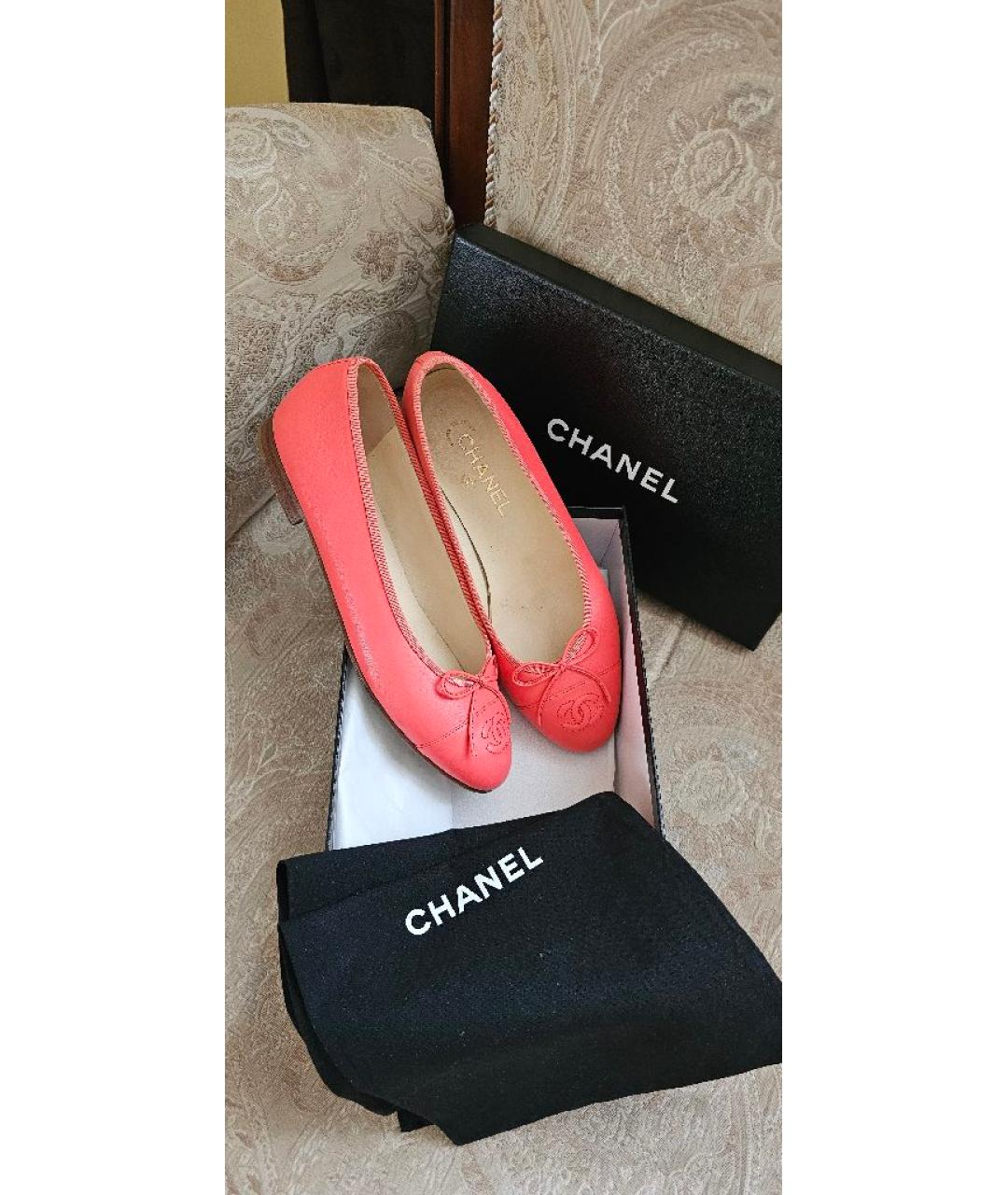 CHANEL Коралловые кожаные балетки, фото 2