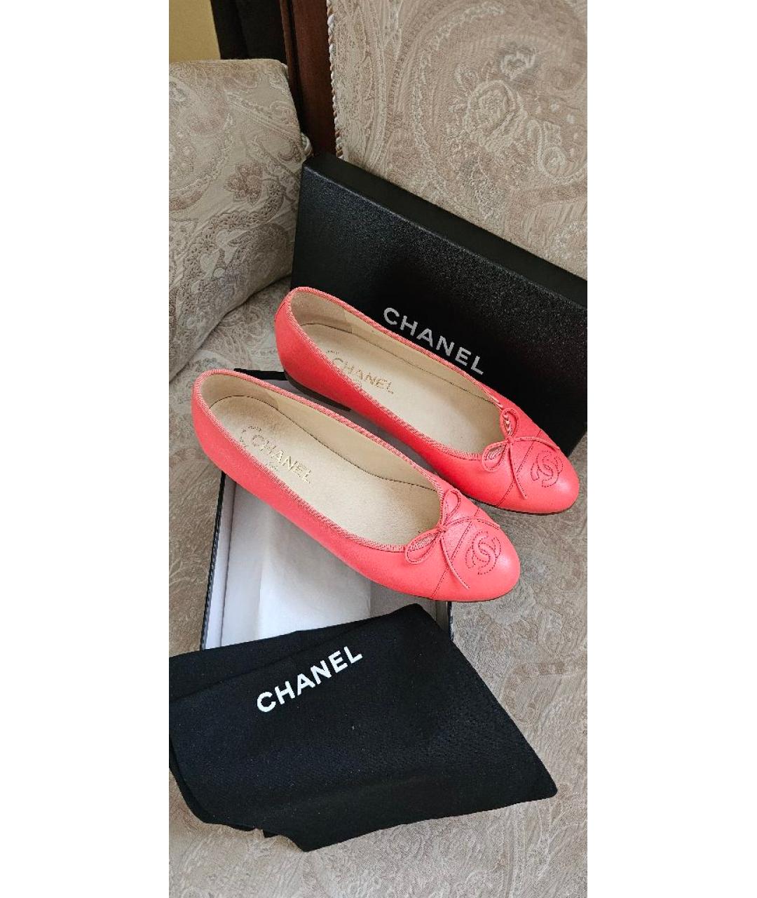 CHANEL Коралловые кожаные балетки, фото 4
